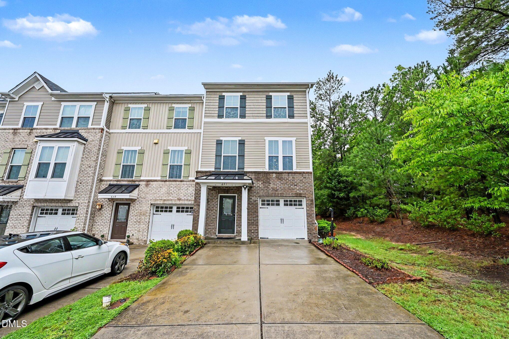 651 Berry Chase Way — photo