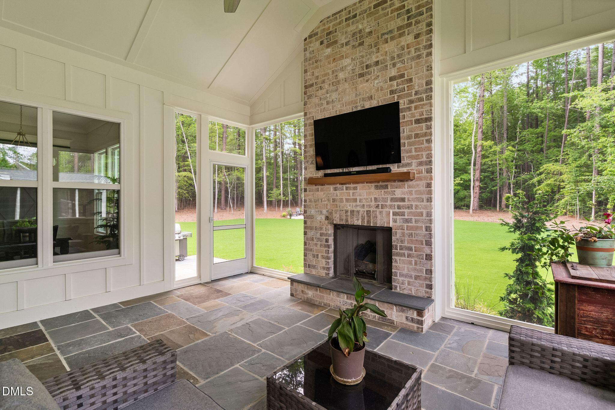 1528 Lake Adventure Court — photo