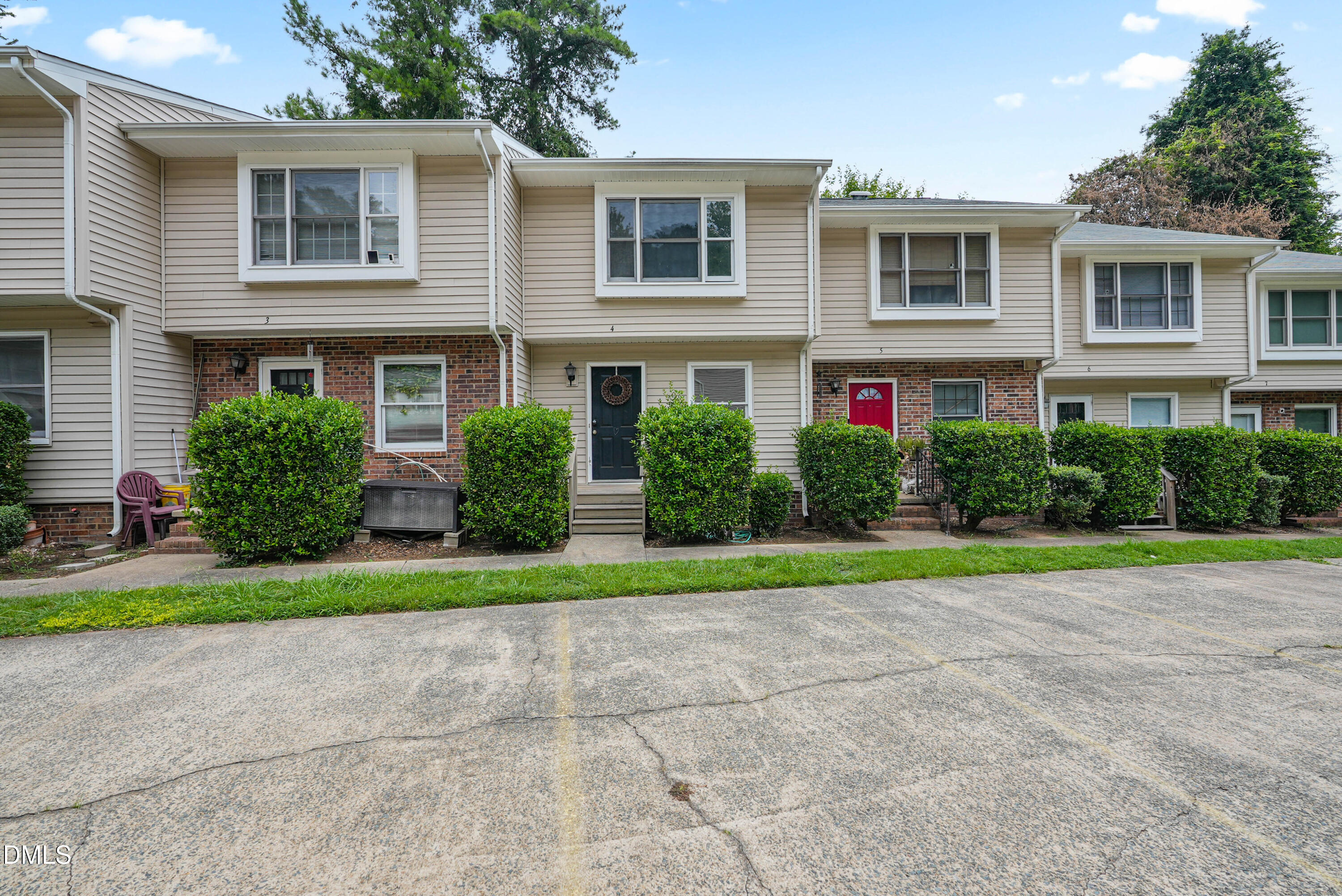 875 Martin Luther King Junior Boulevard Apt 4 — photo