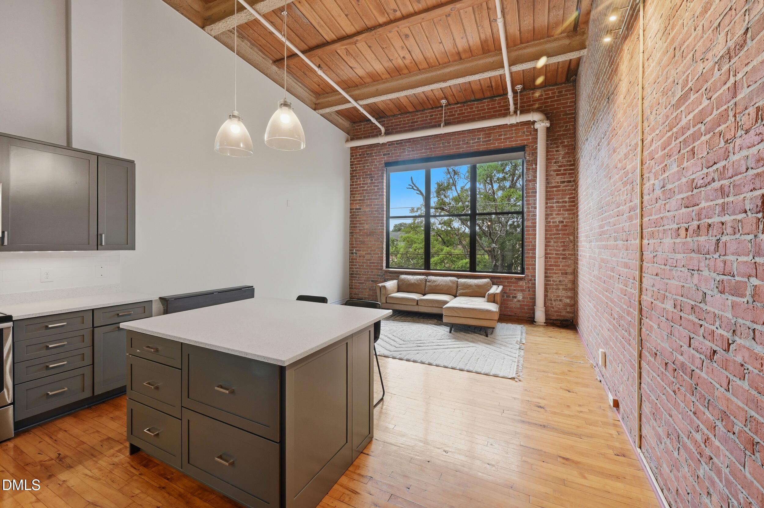 500 N Duke Street 53-307 — photo