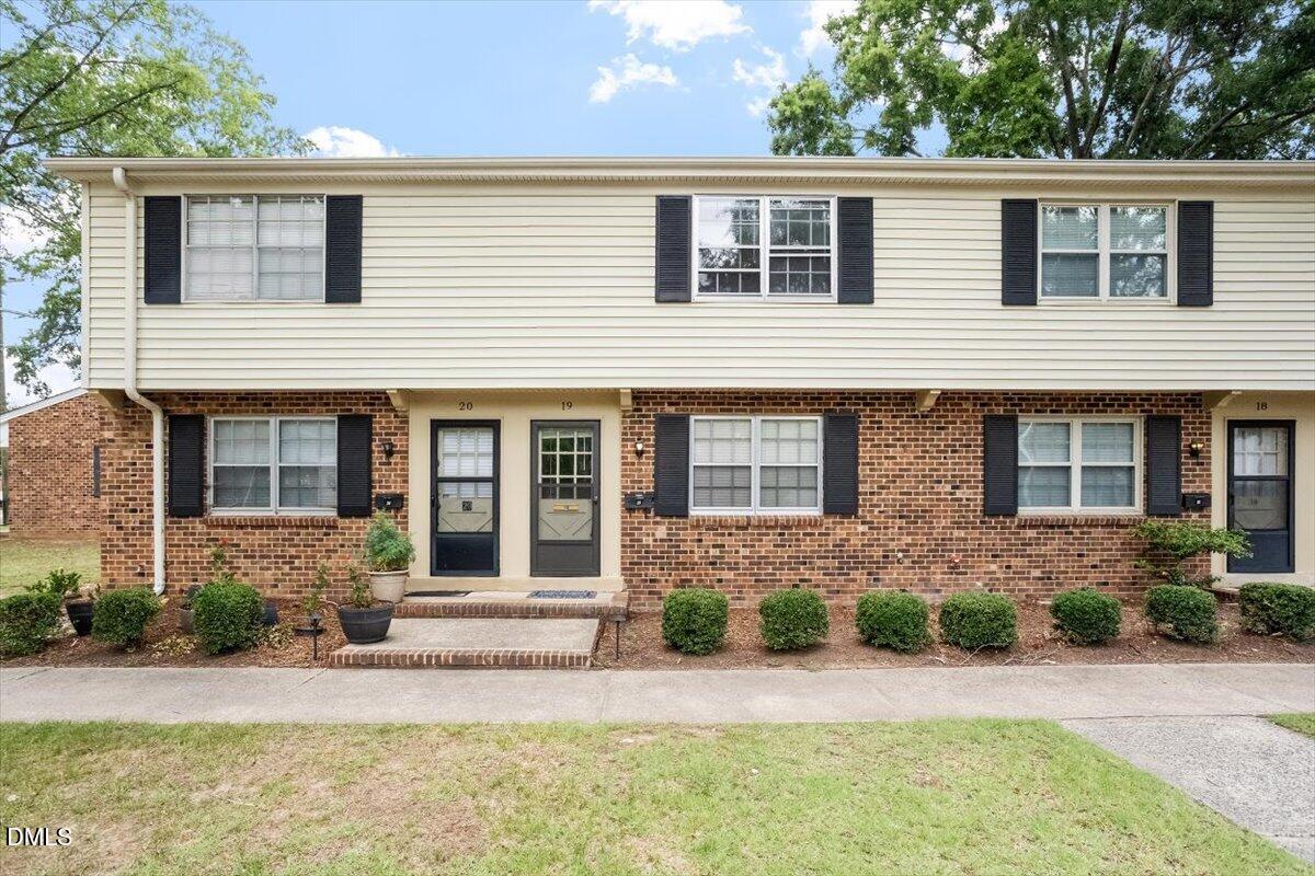 1002 Willow Drive 19 — photo