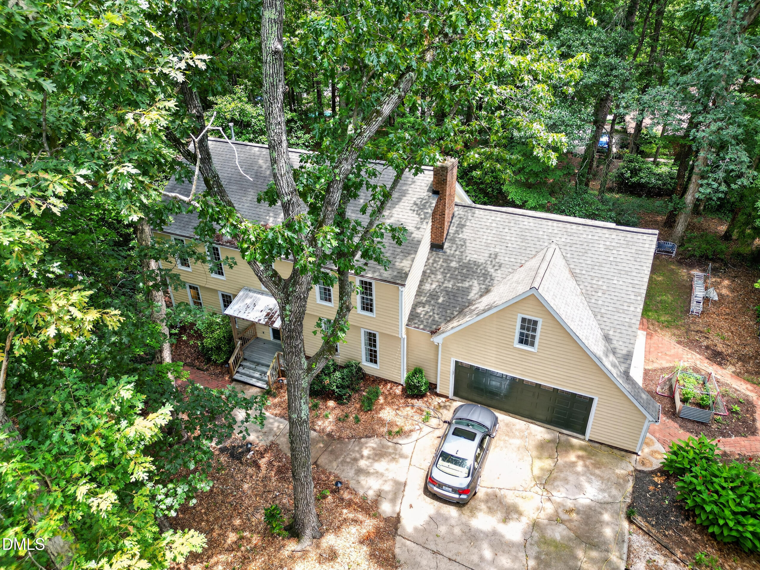 8824 Woodyhill Road — photo