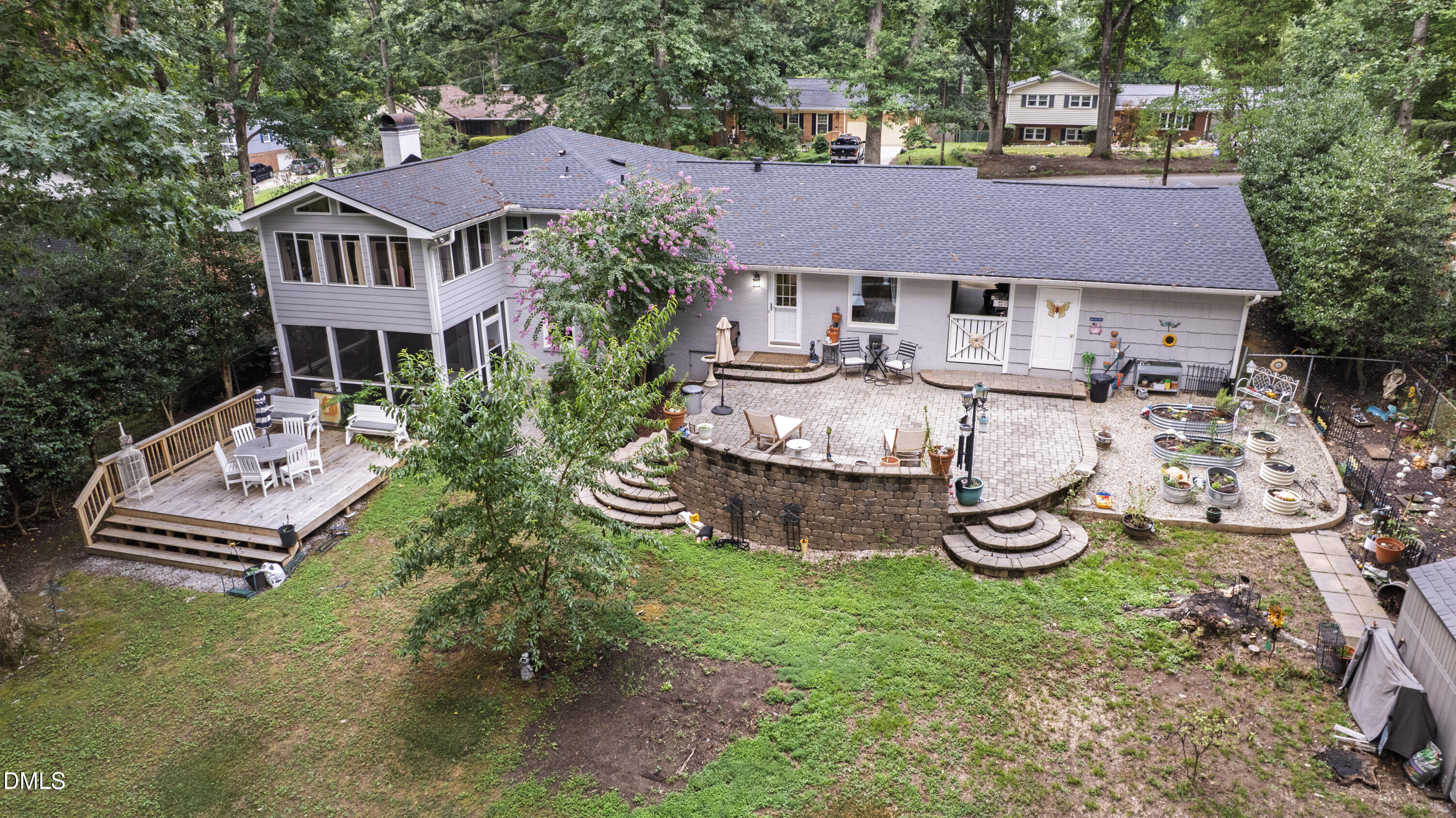 1209 Willowbrook Drive — photo