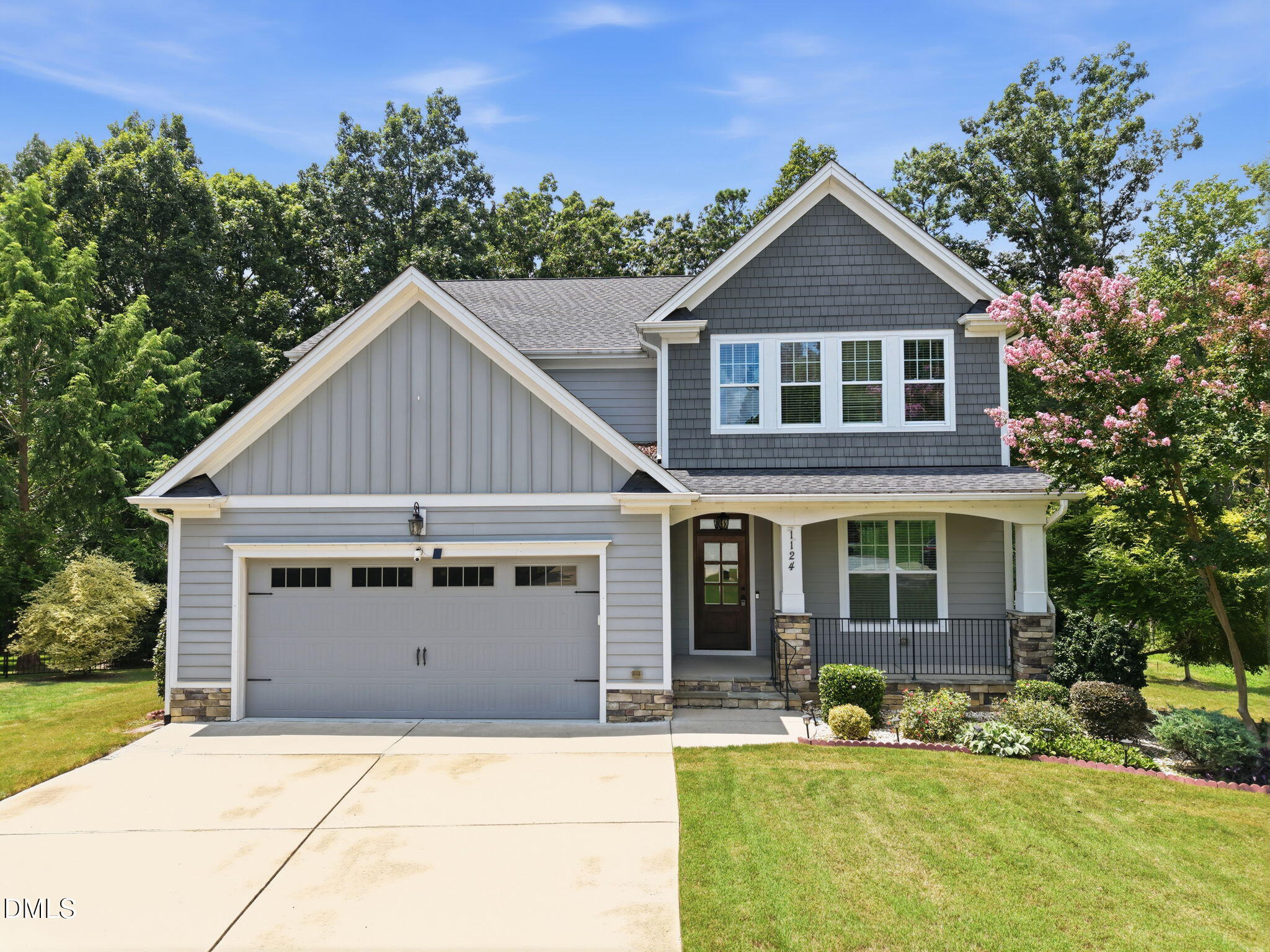 1124 Armsleigh Court — photo