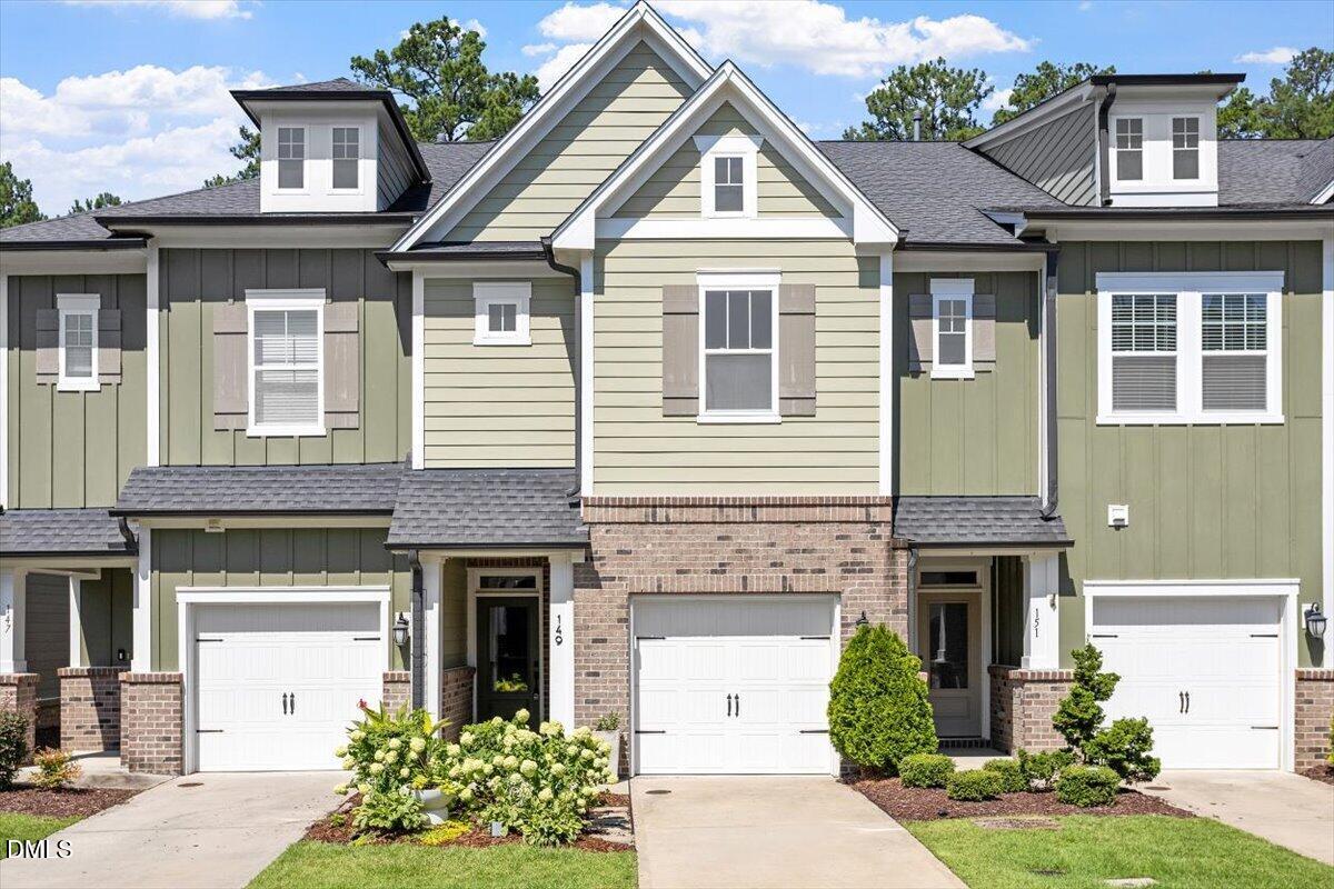 149 Manordale Drive — photo