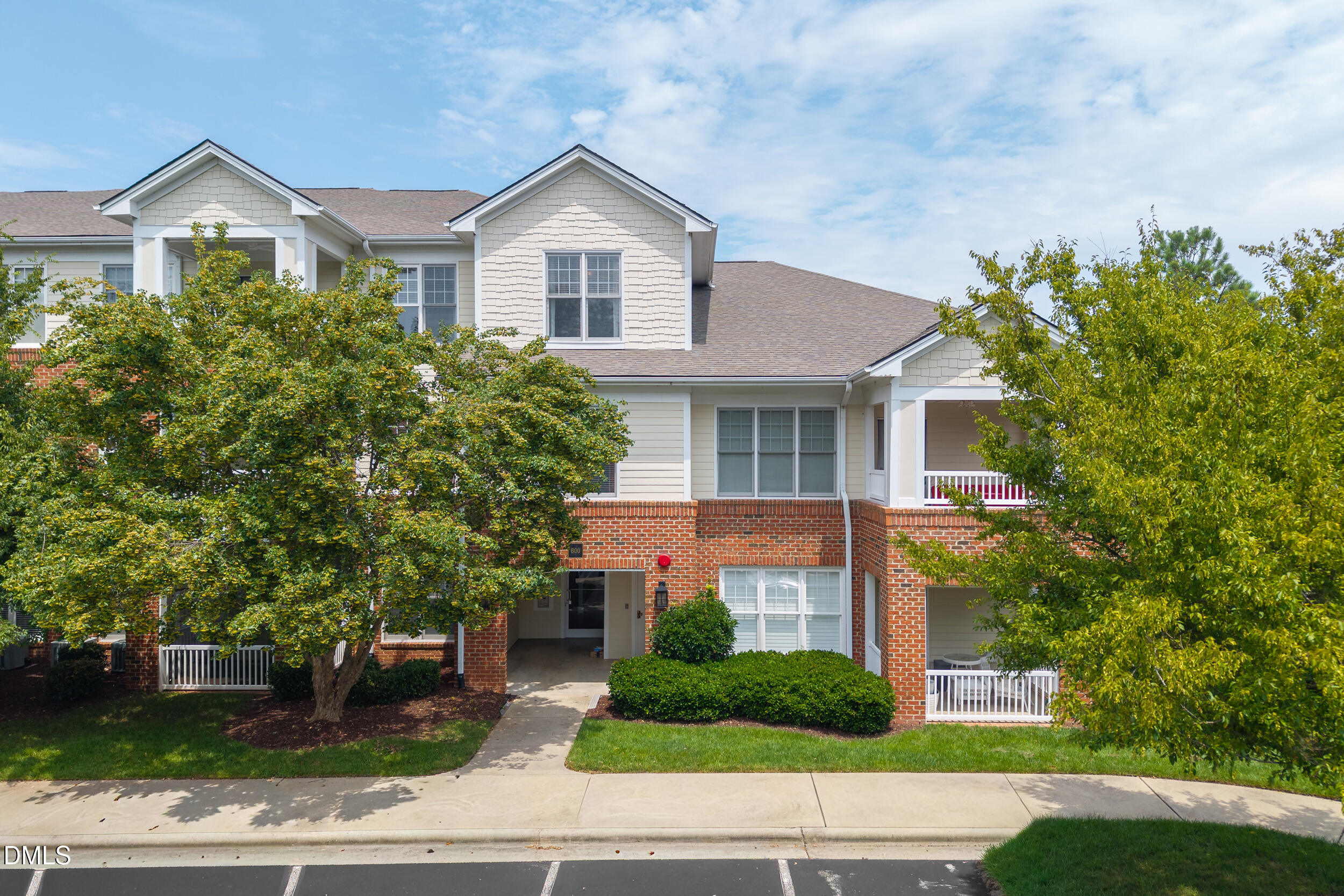 635 Waterford Lake Drive — photo