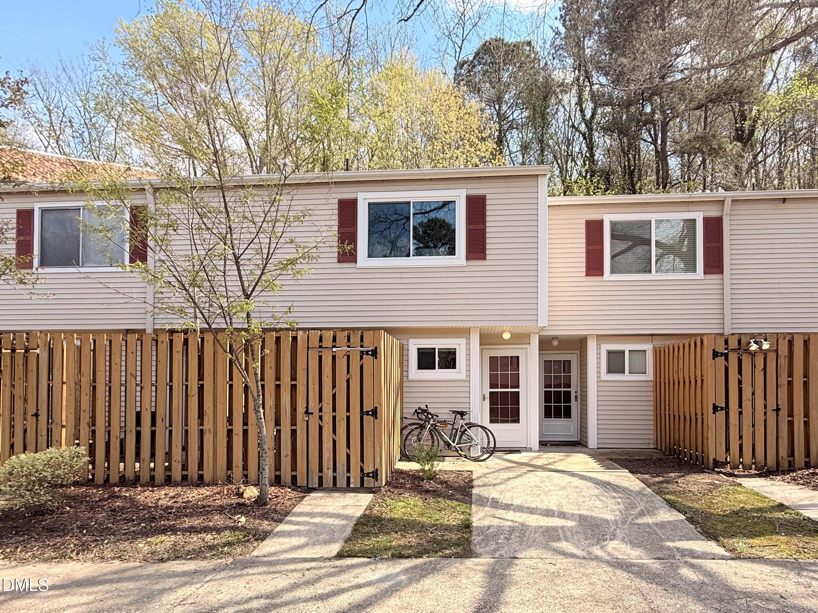 220 Elizabeth Street Apt a15 — photo