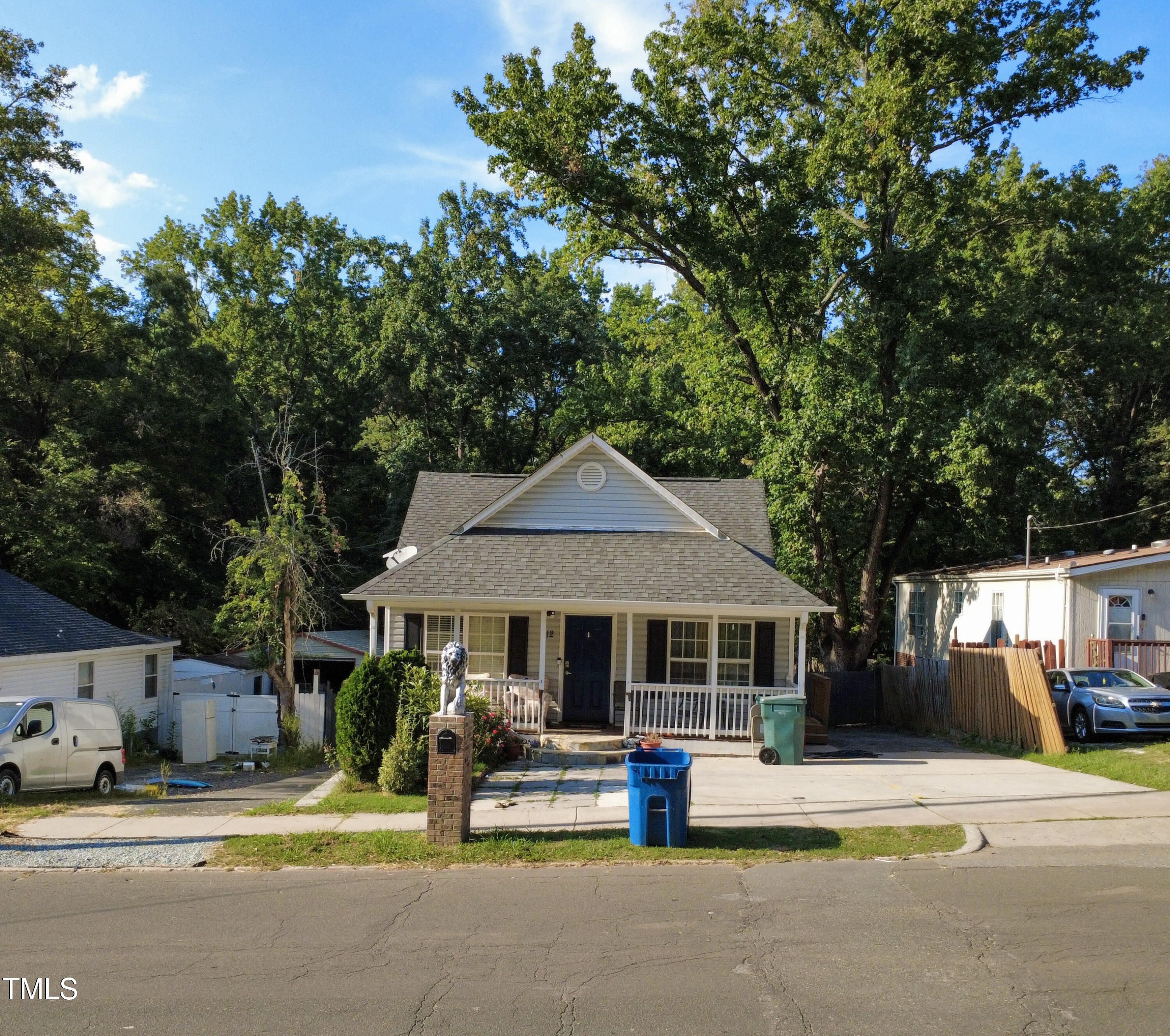 312 E End Avenue — photo