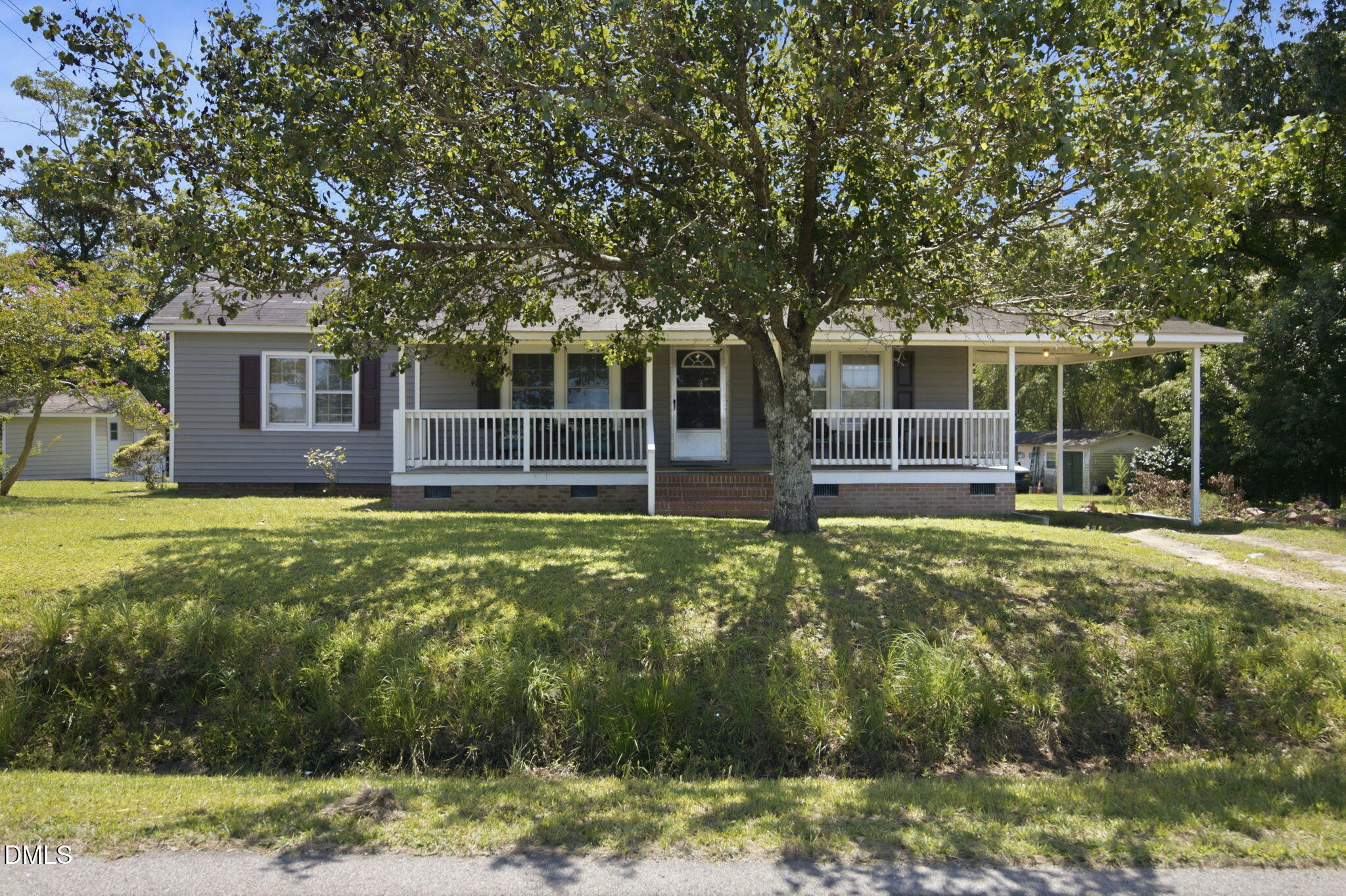 11105 US-258 — photo