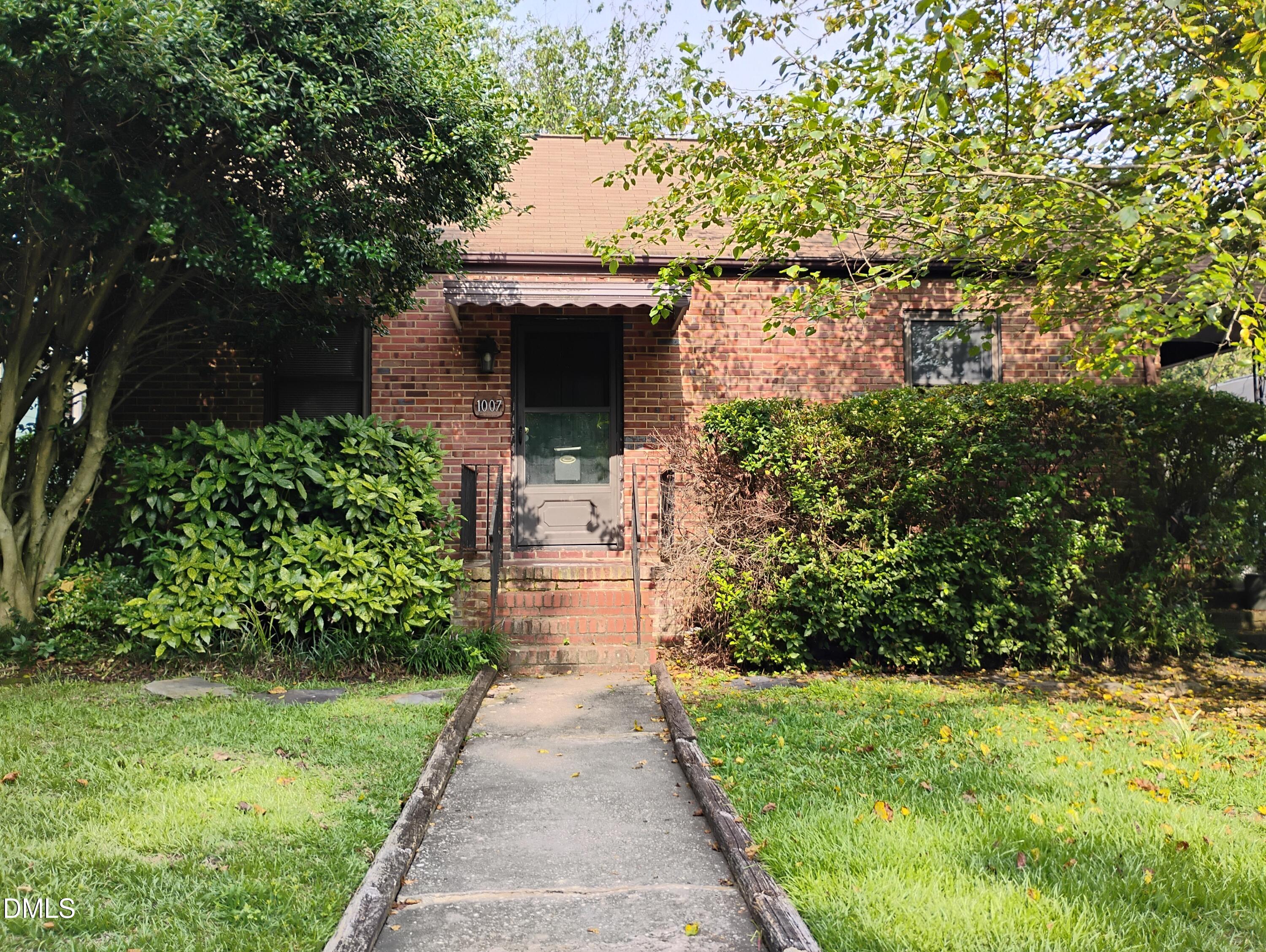 1007 Rosehill Avenue — photo