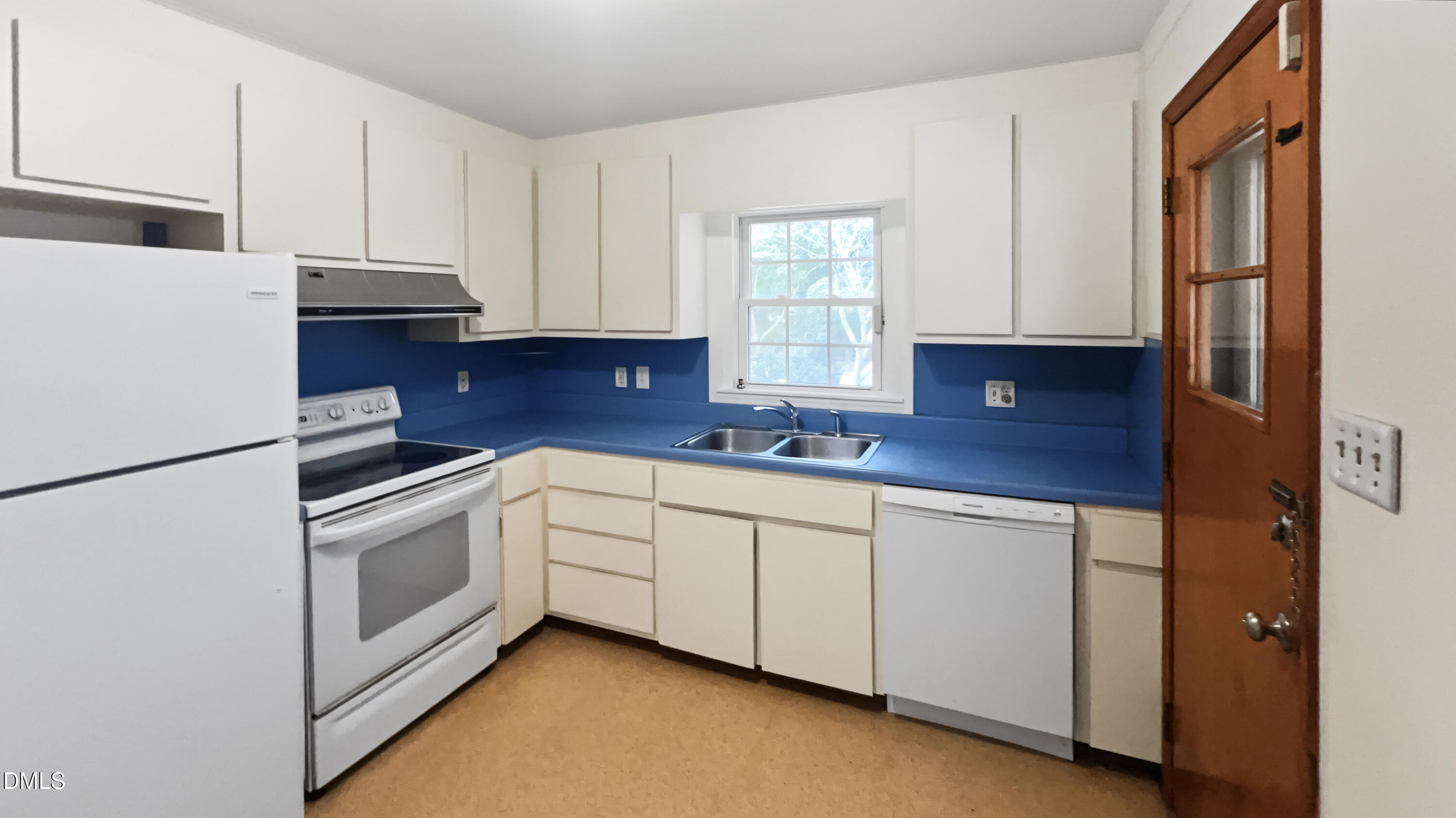 6909 Justice Drive, Raleigh, NC 27615 — photo 3