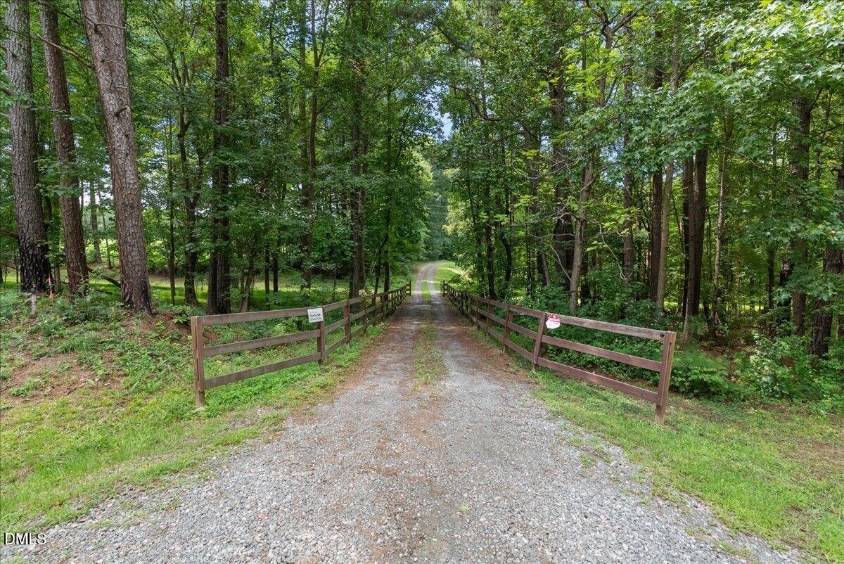 1571 Wayside Farm Road — photo