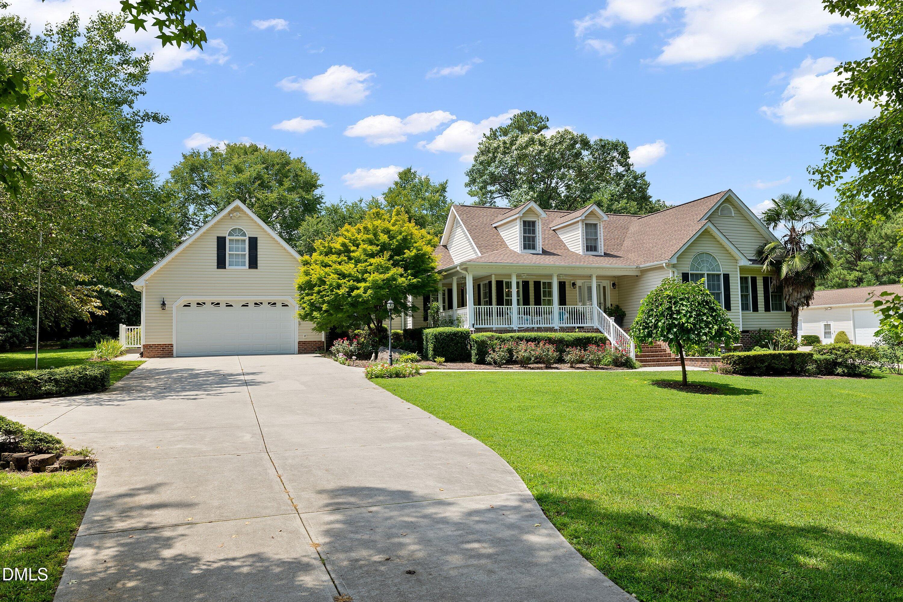 15 Winter Woods Drive — photo