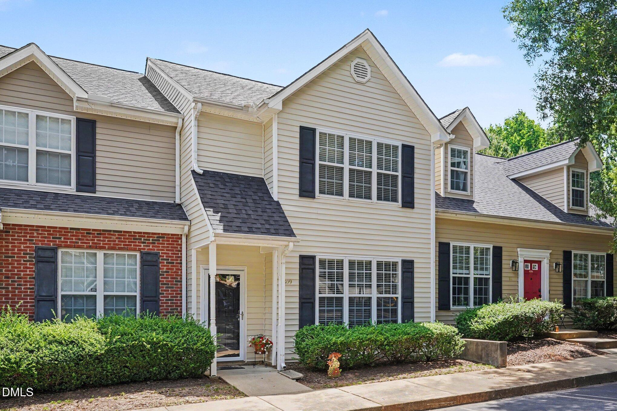 809 Rothshire Court, Raleigh, NC 27615 — photo 2