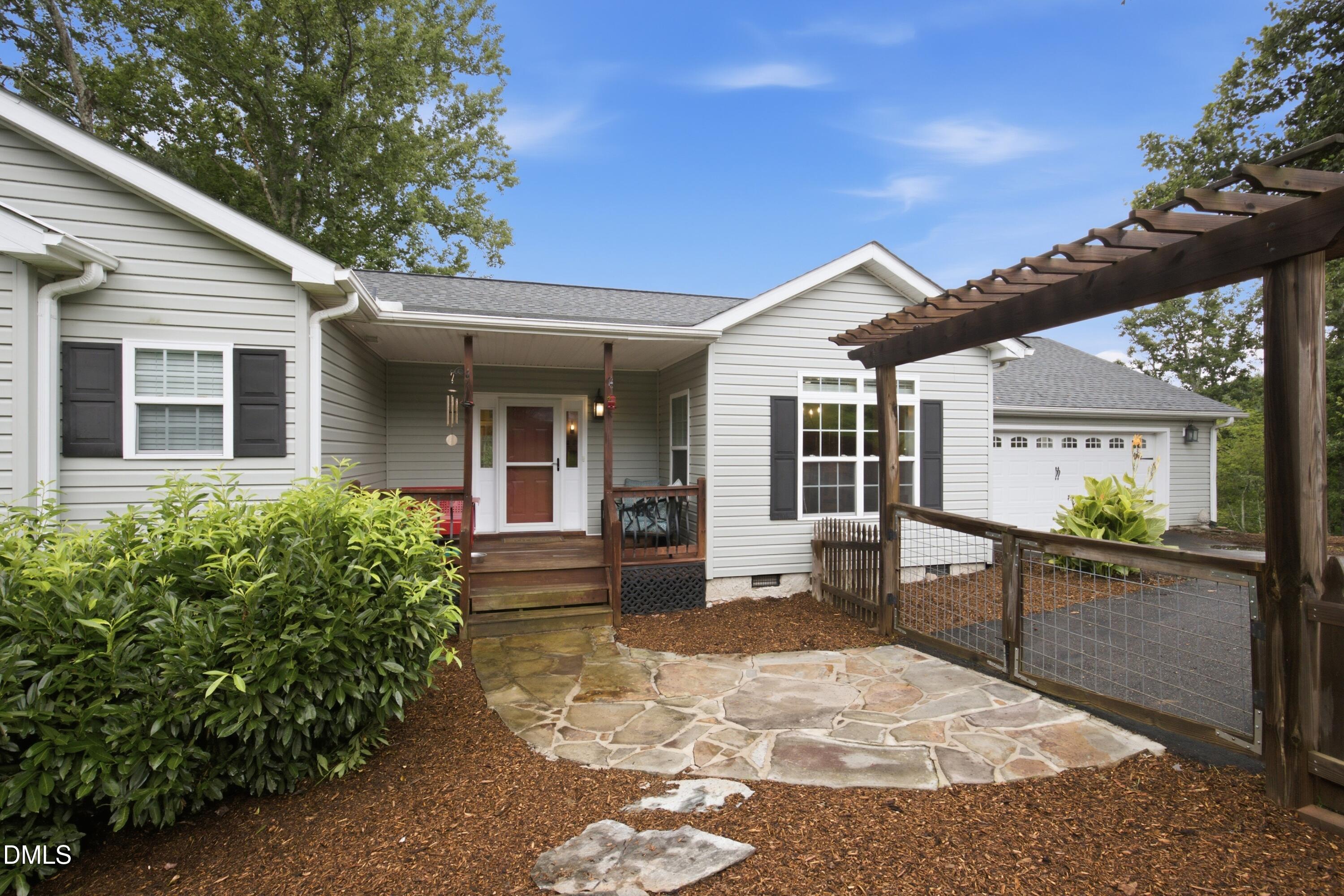 15 Briar Ridge Drive, Fairview, NC 28730 — photo 2