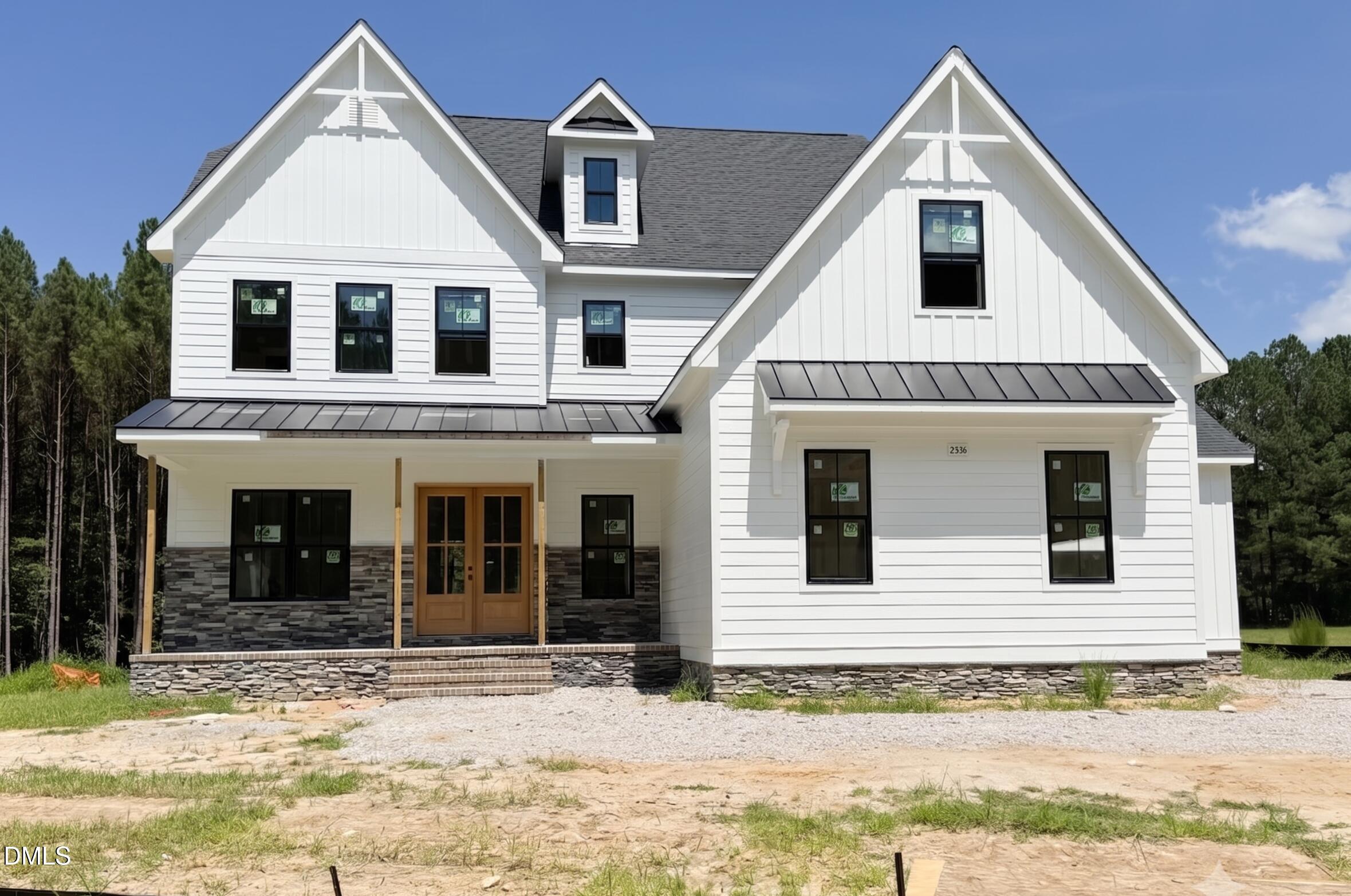 2536 Rosslare Pond Trail — photo