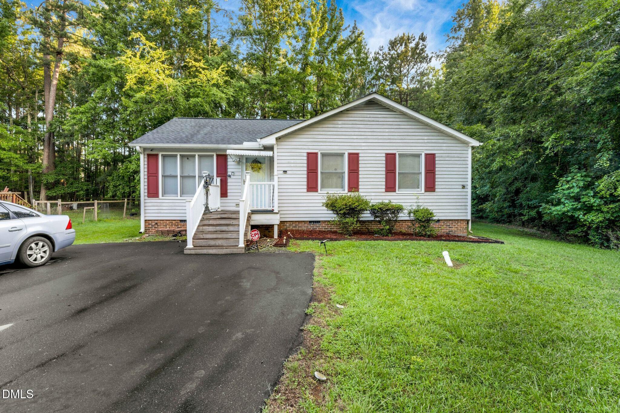 905 Alexander Stewart Drive — photo