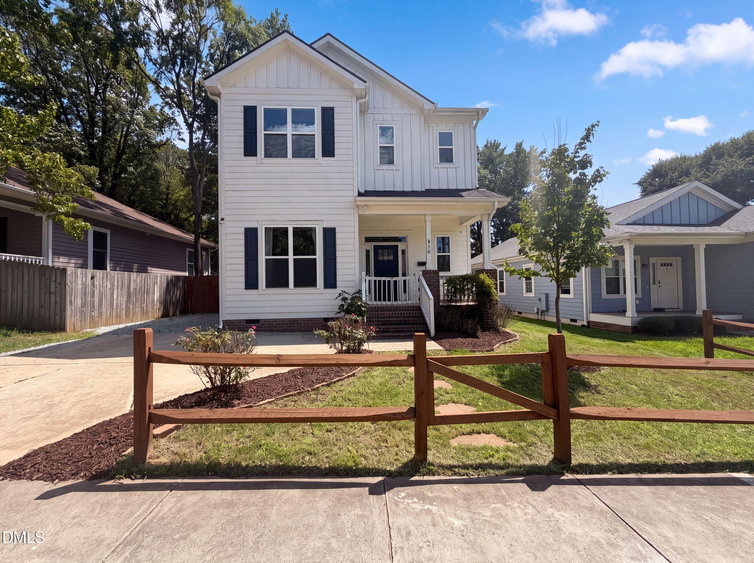 1010 Holloway Street — photo