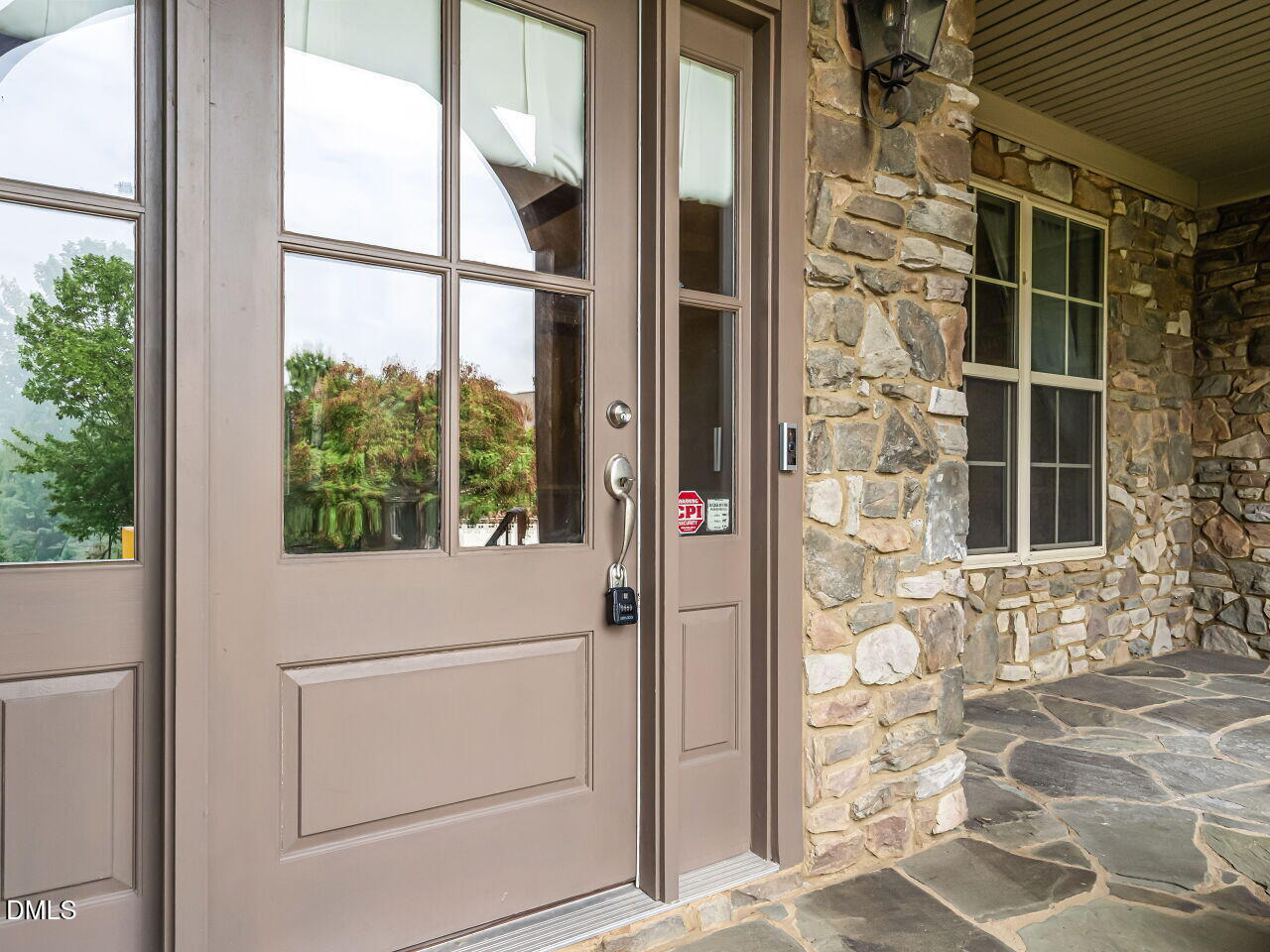 9012 Riverview Park Drive — photo