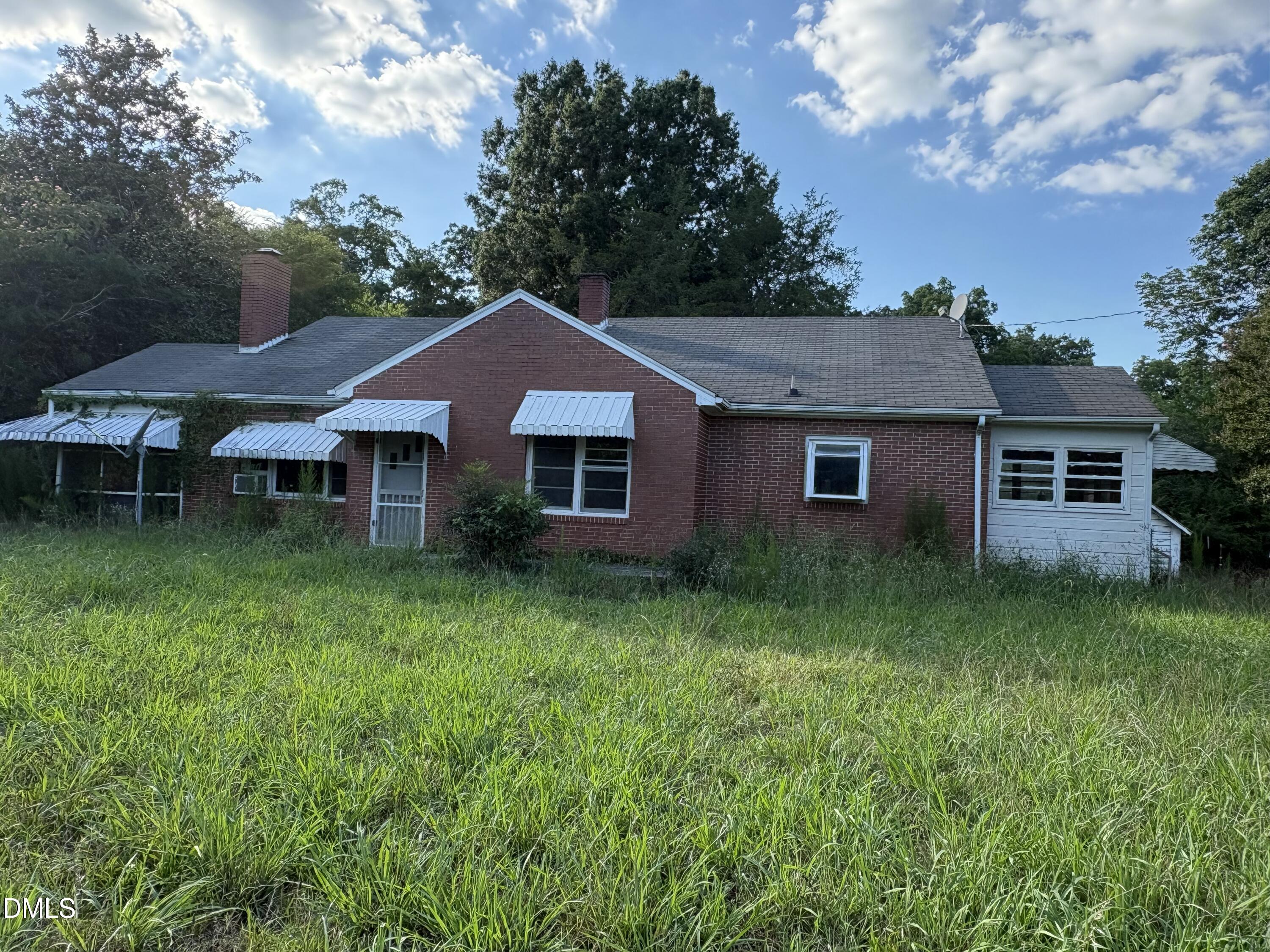 982 Castle Rock Farm Road — photo