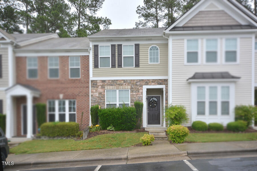 100 Stratford Lakes Drive 324 — photo