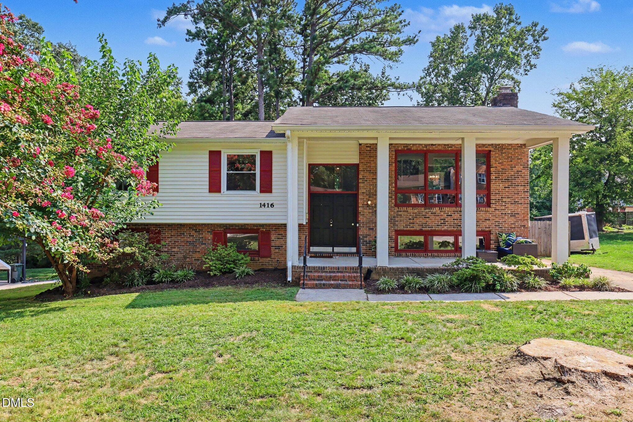 1416 Lions Way — photo
