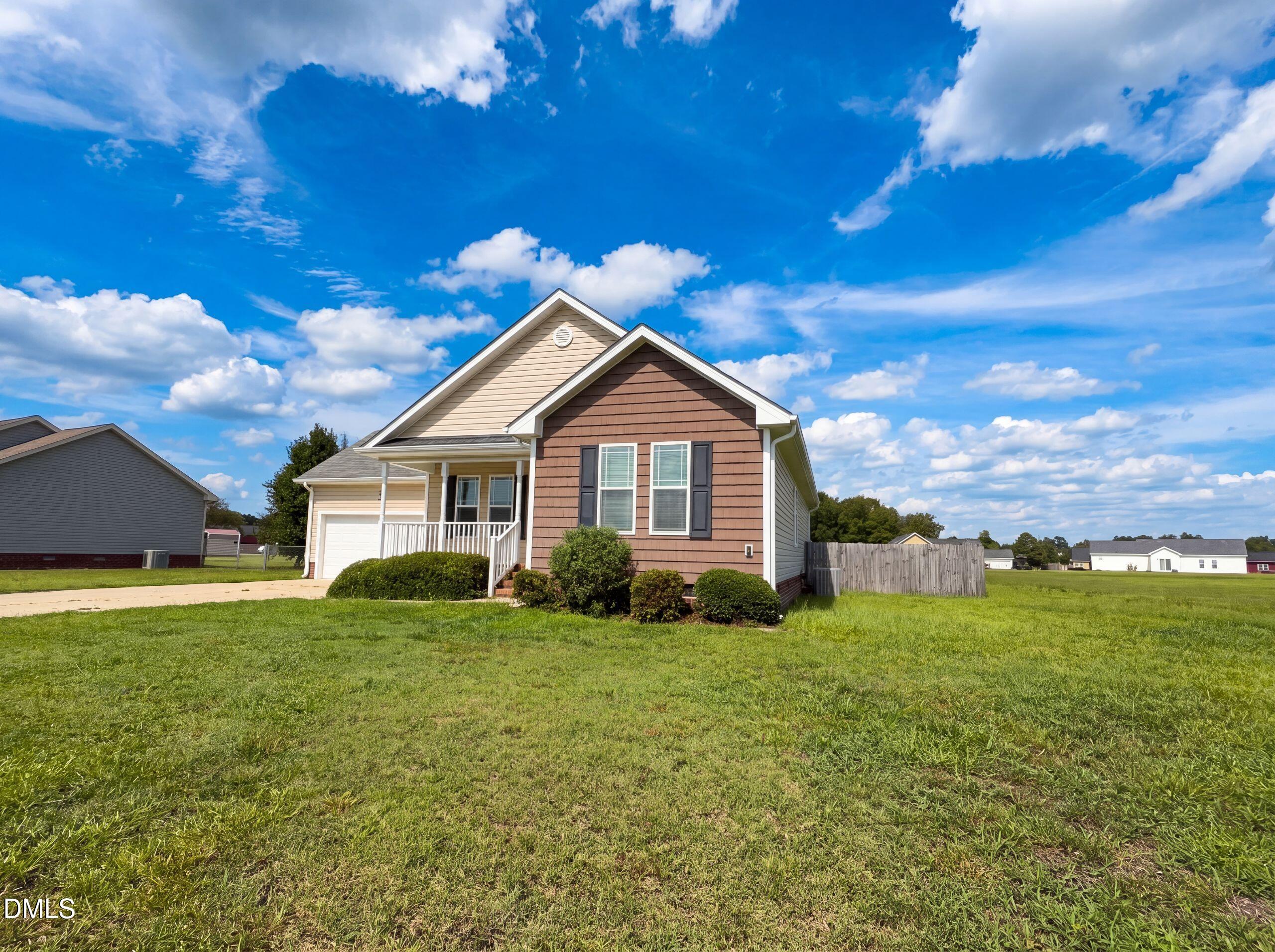 208 Settlers Pointe Drive — photo