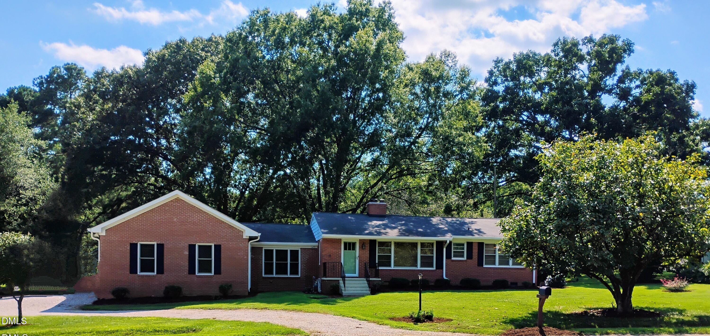 6121 Yates Mill Pond Road — photo