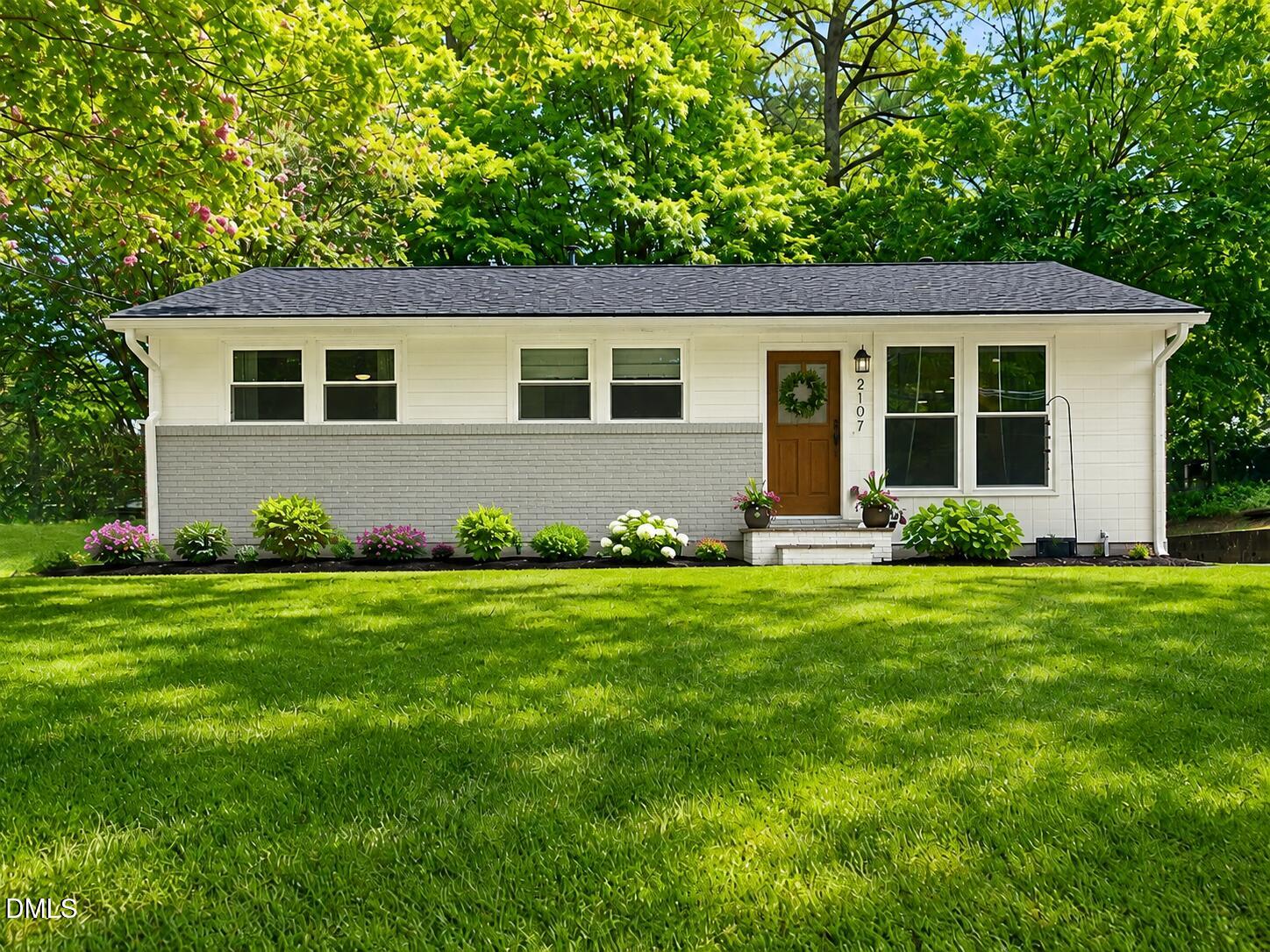 2107 Dandridge Drive — photo