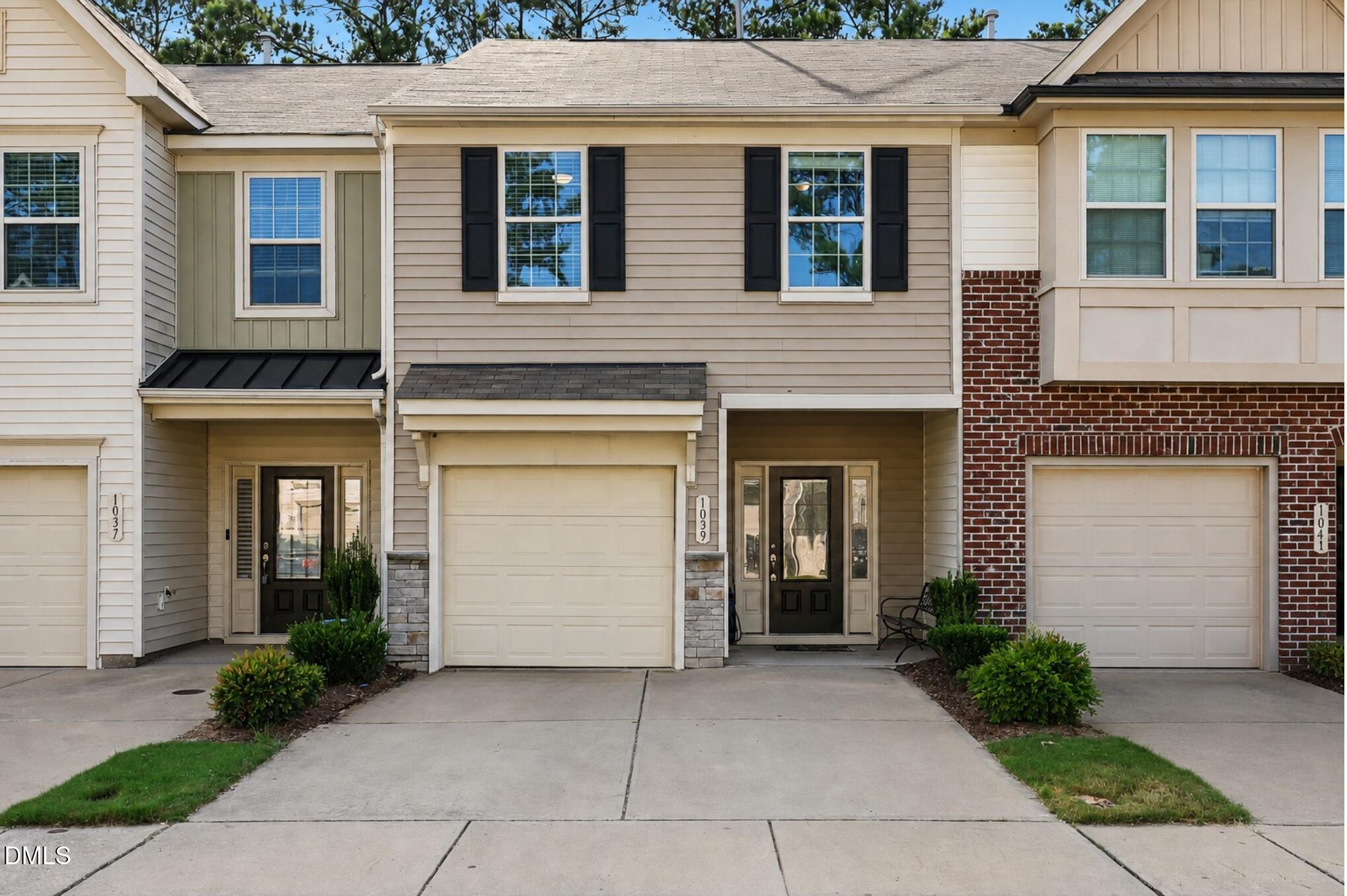 1039 Grand Ridge Drive — photo