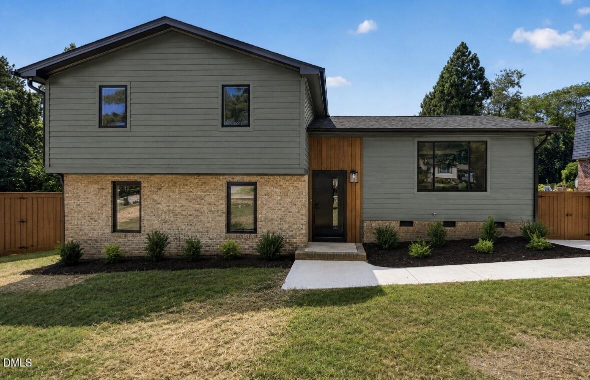 1408 Lions Way — photo