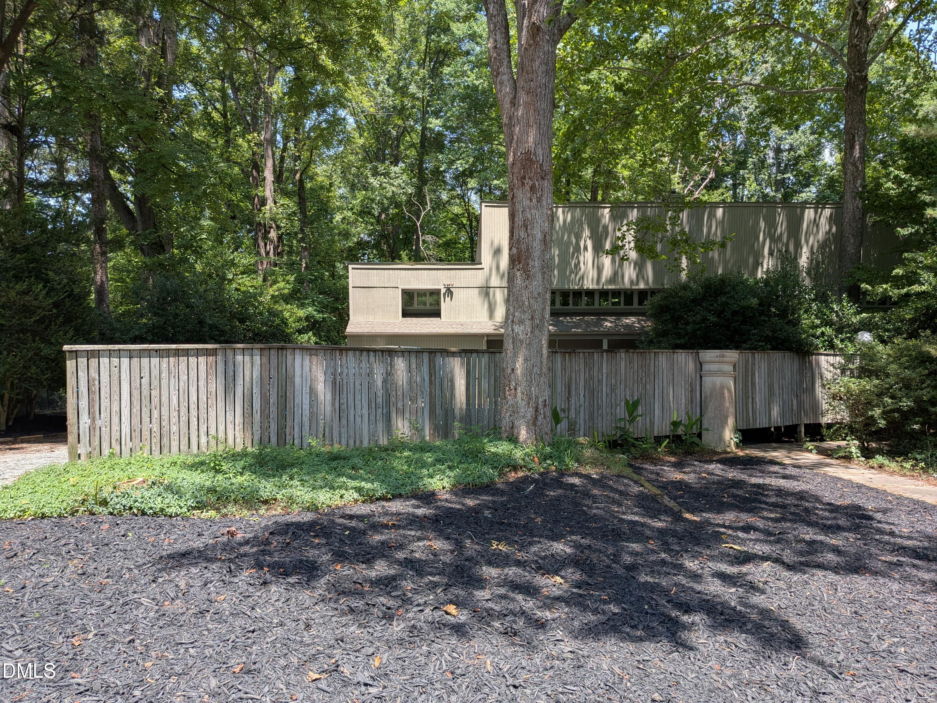 183 Gatewood Road — photo