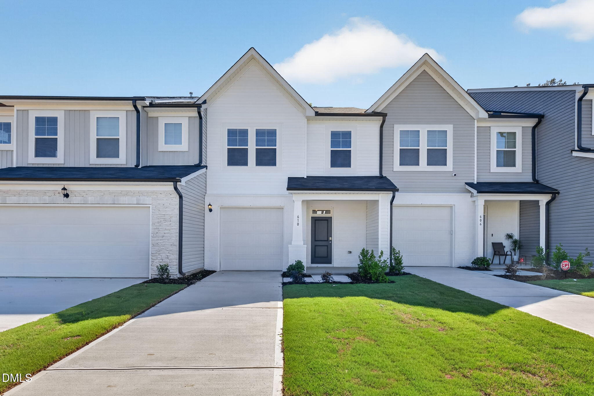 424 Barrington Ky Drive — photo