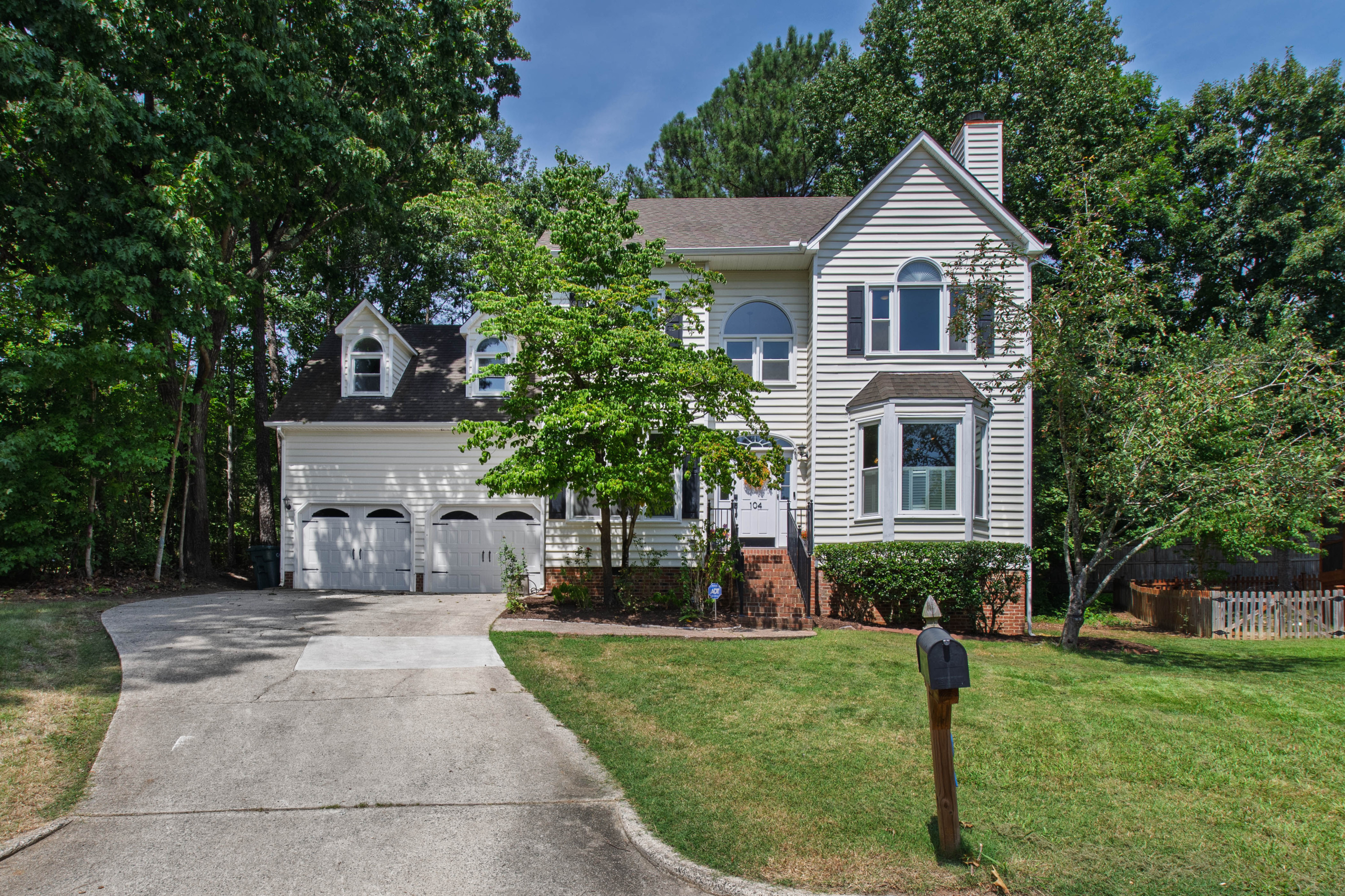 104 Acadia Court — photo