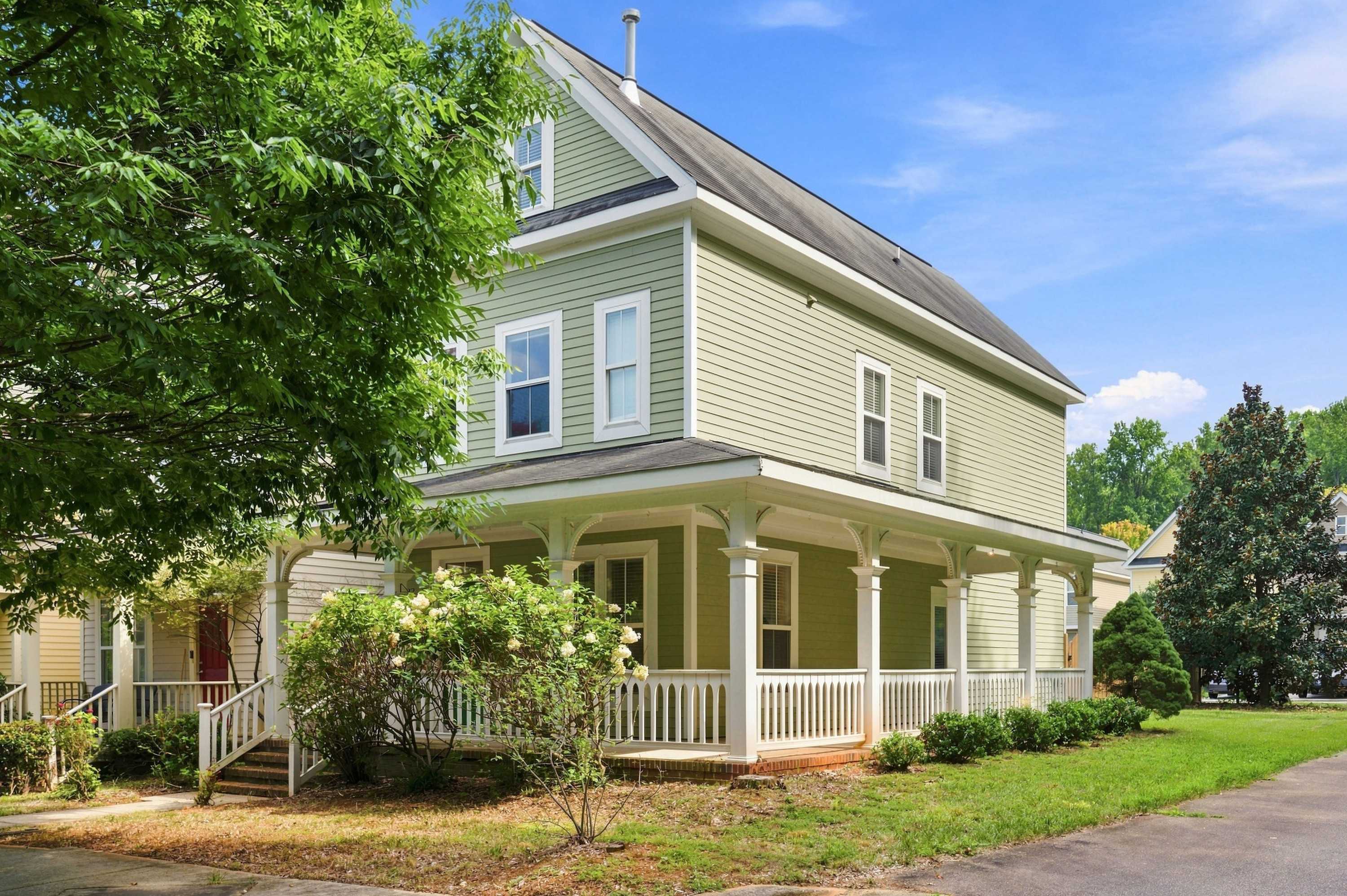 319 Danbury Court — photo