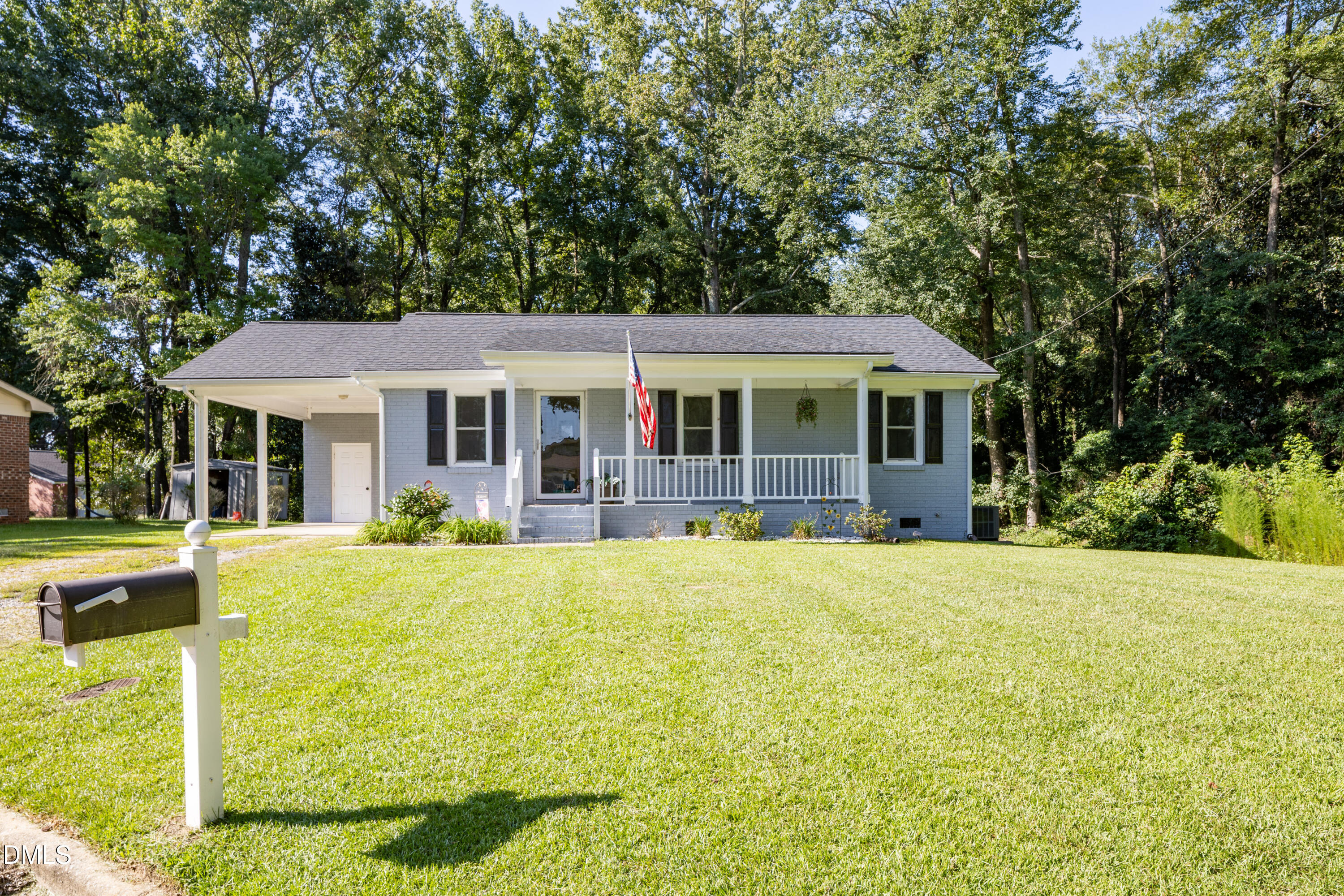 1307 W Pearsall Street — photo