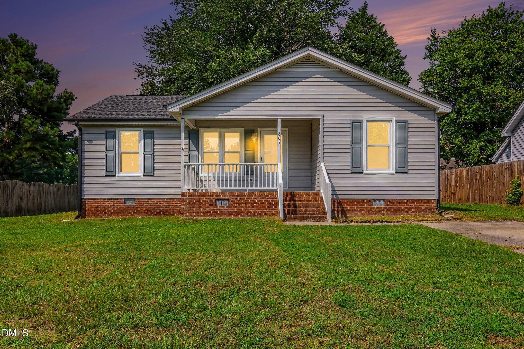 805 Hepplewhite Court — photo