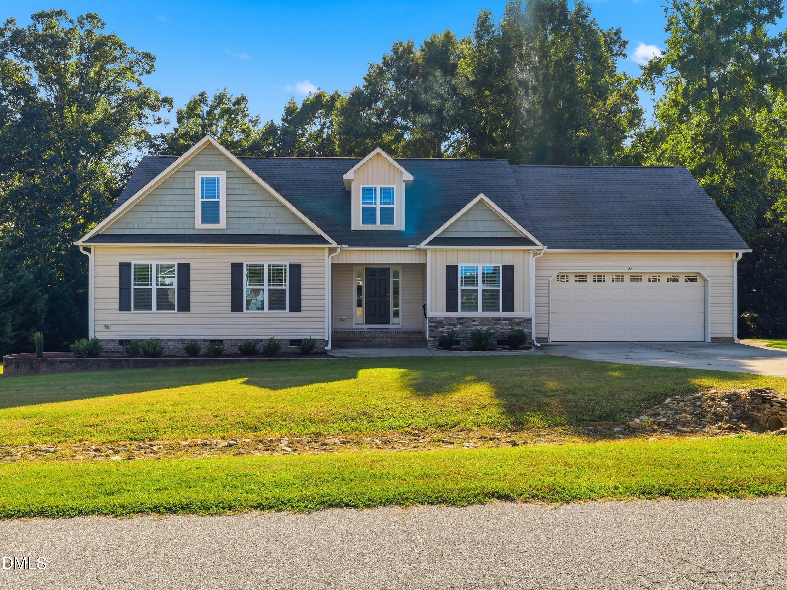 33 Bluestone Drive — photo
