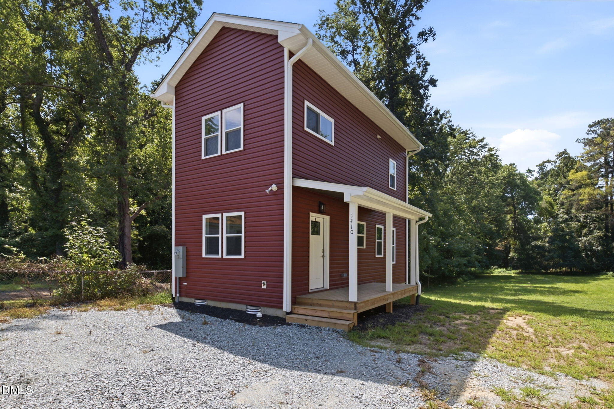 1410 B Maplewood Drive — photo