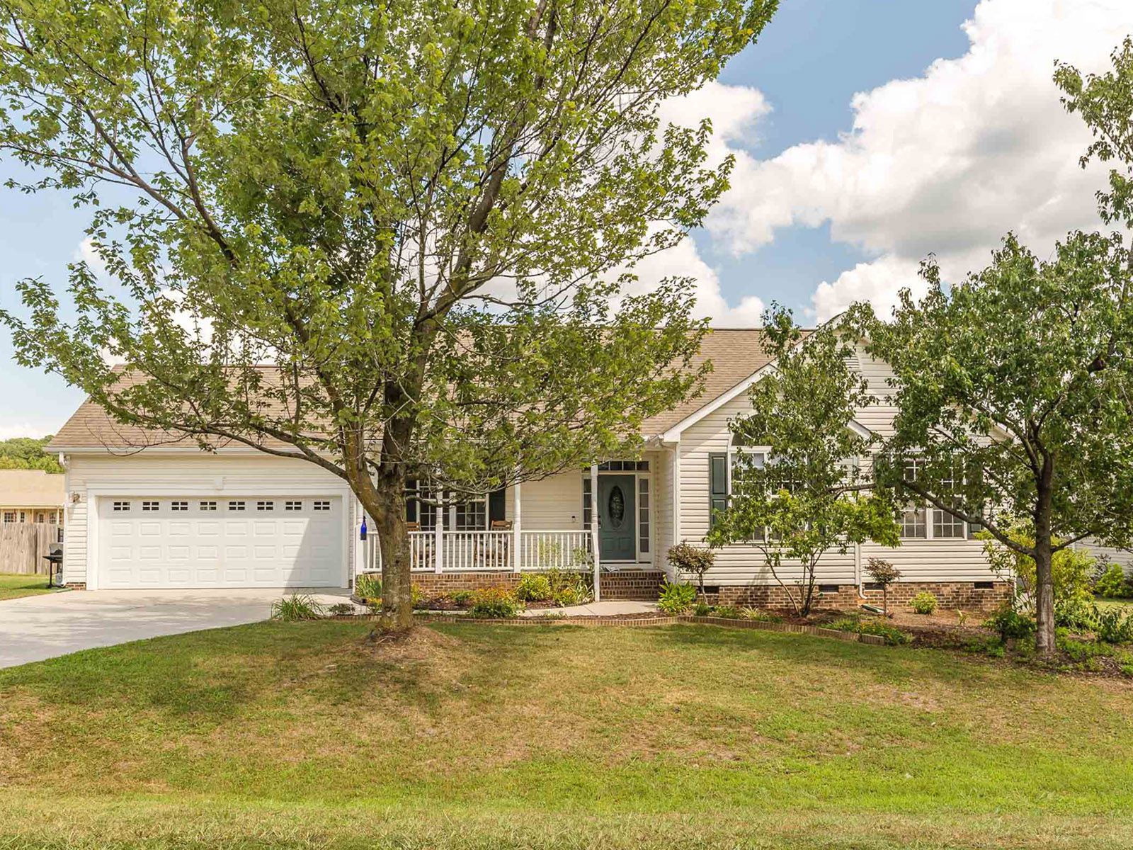 75 Glen Oaks Drive — photo
