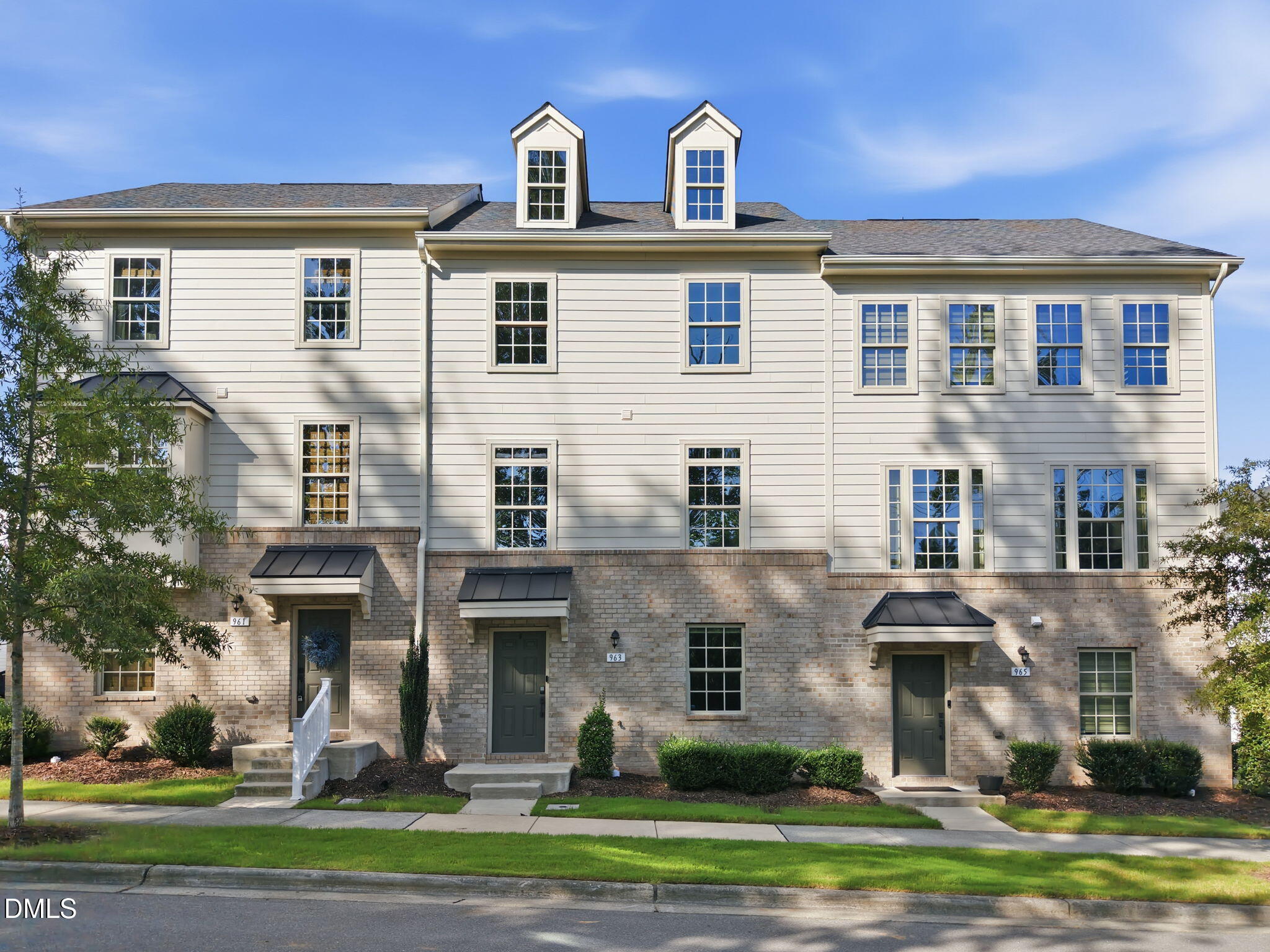 963 Daybreak Drive — photo