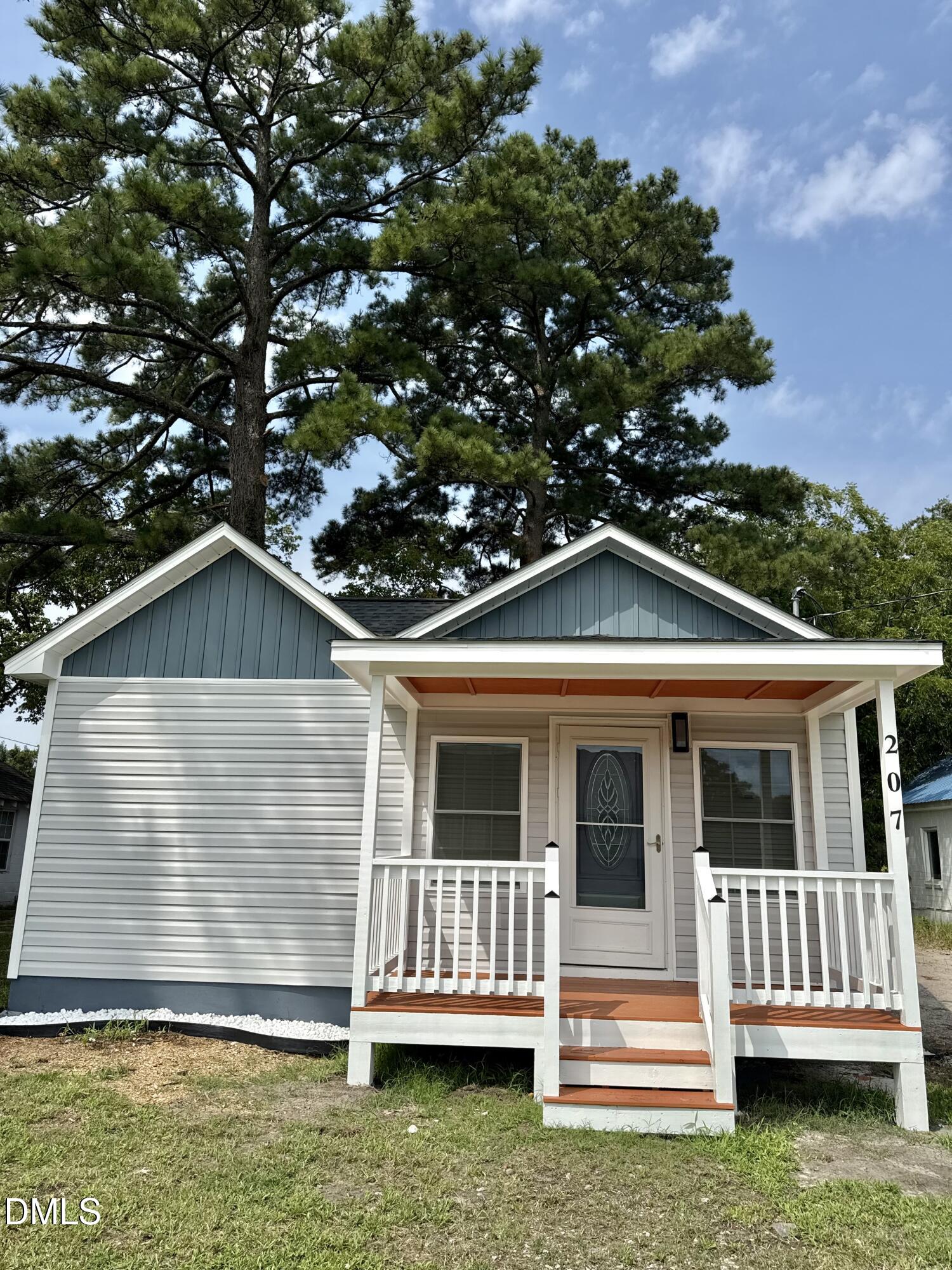 207 Cochran Street — photo