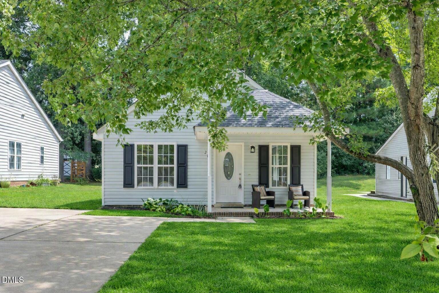 210 Highgate Circle — photo