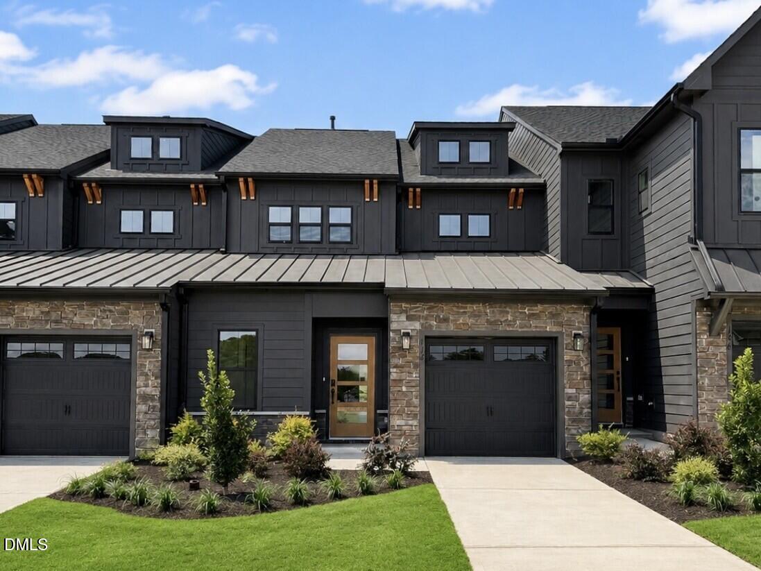 112 Golden Leaf Drive 325 — photo