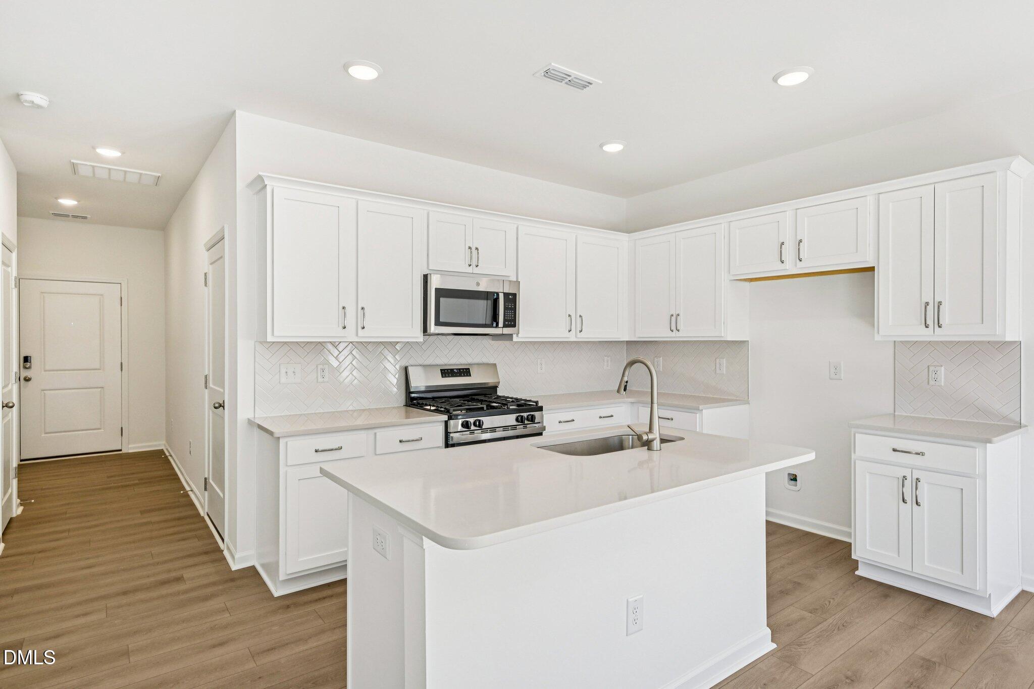 602 Rosy Court — photo