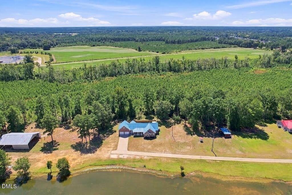 390 Comanche Drive, Erwin, NC 28339 — photo 2