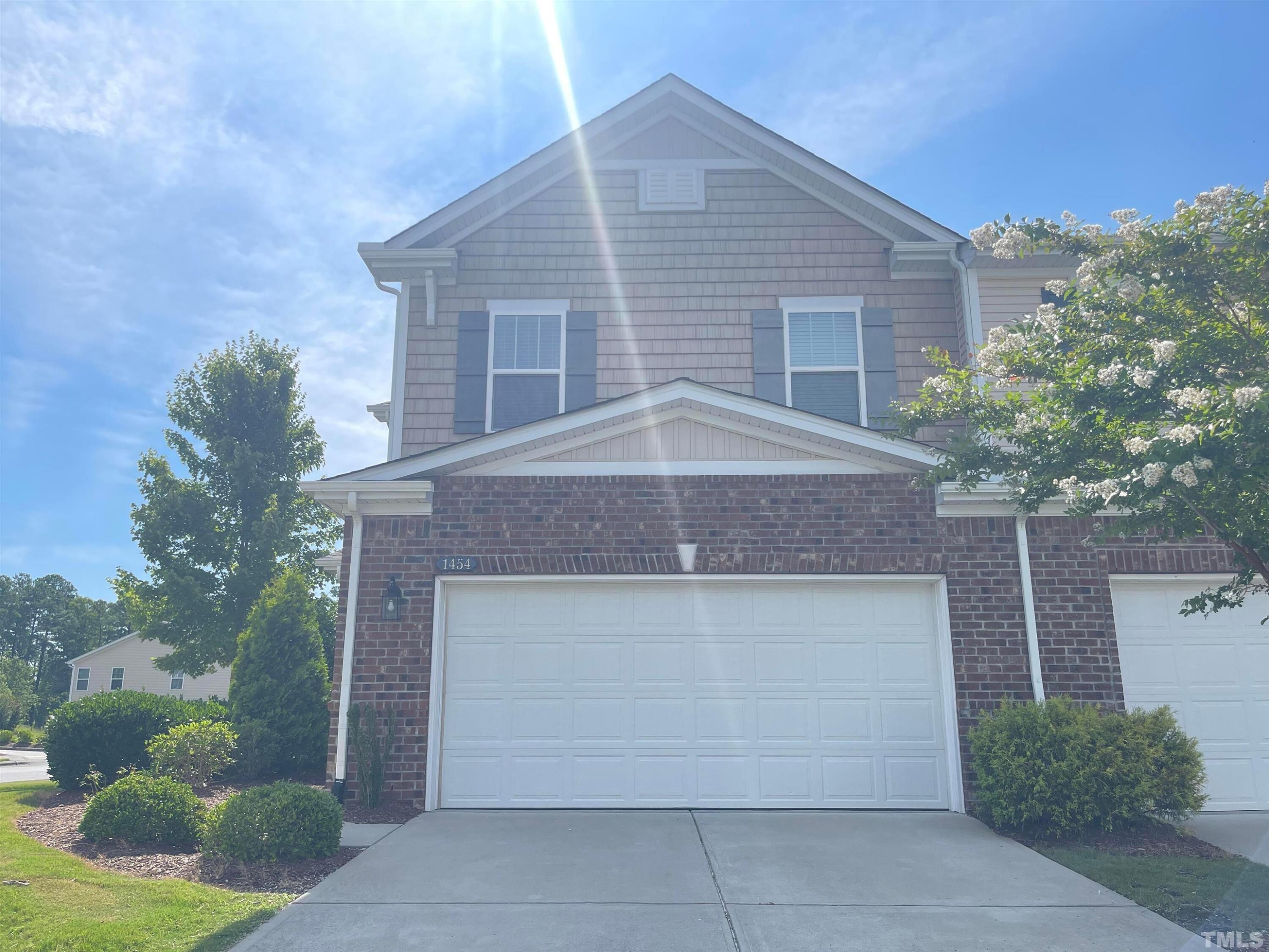 1454 Glenwater Drive — photo