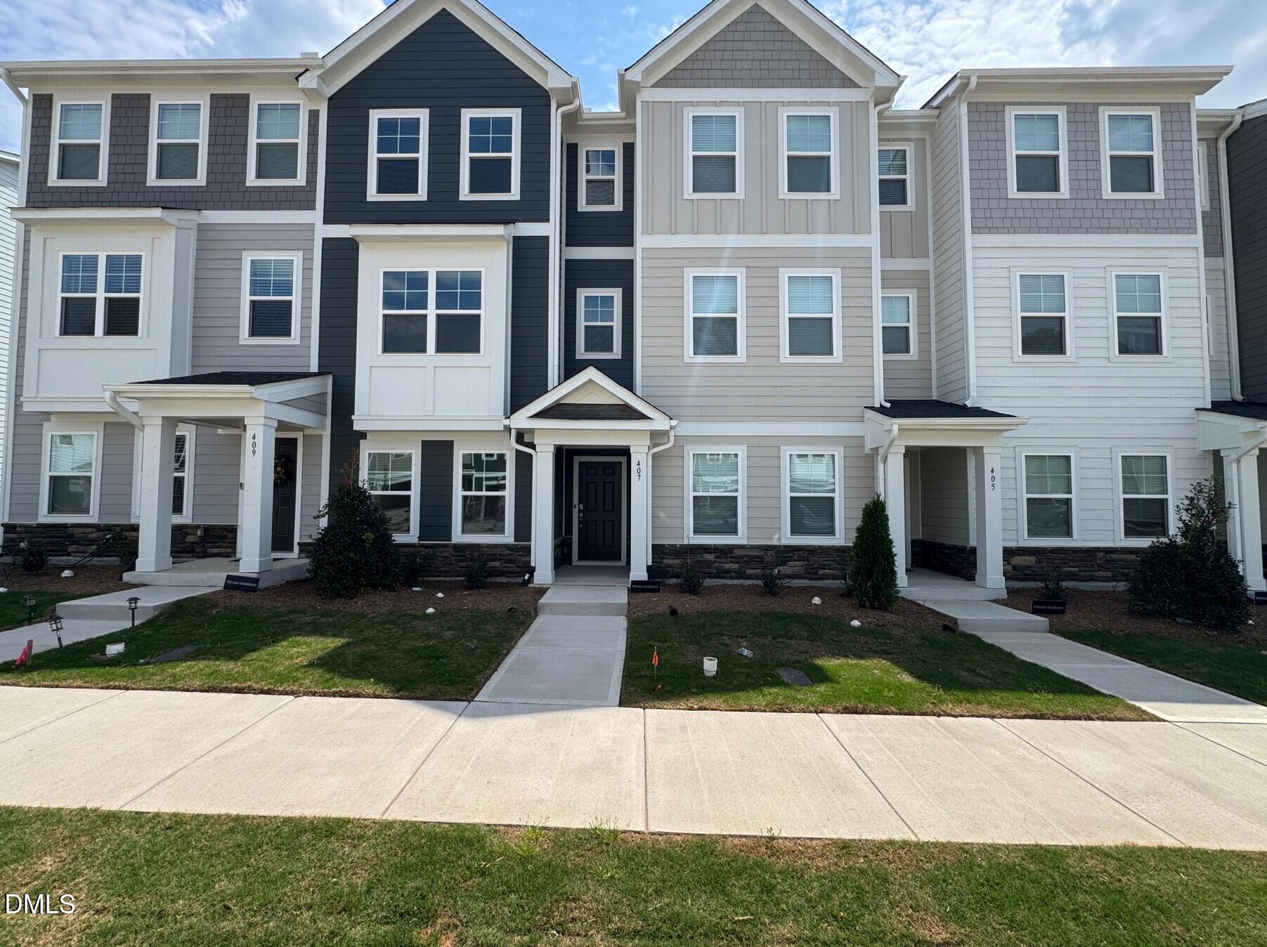 407 Deercroft Drive — photo
