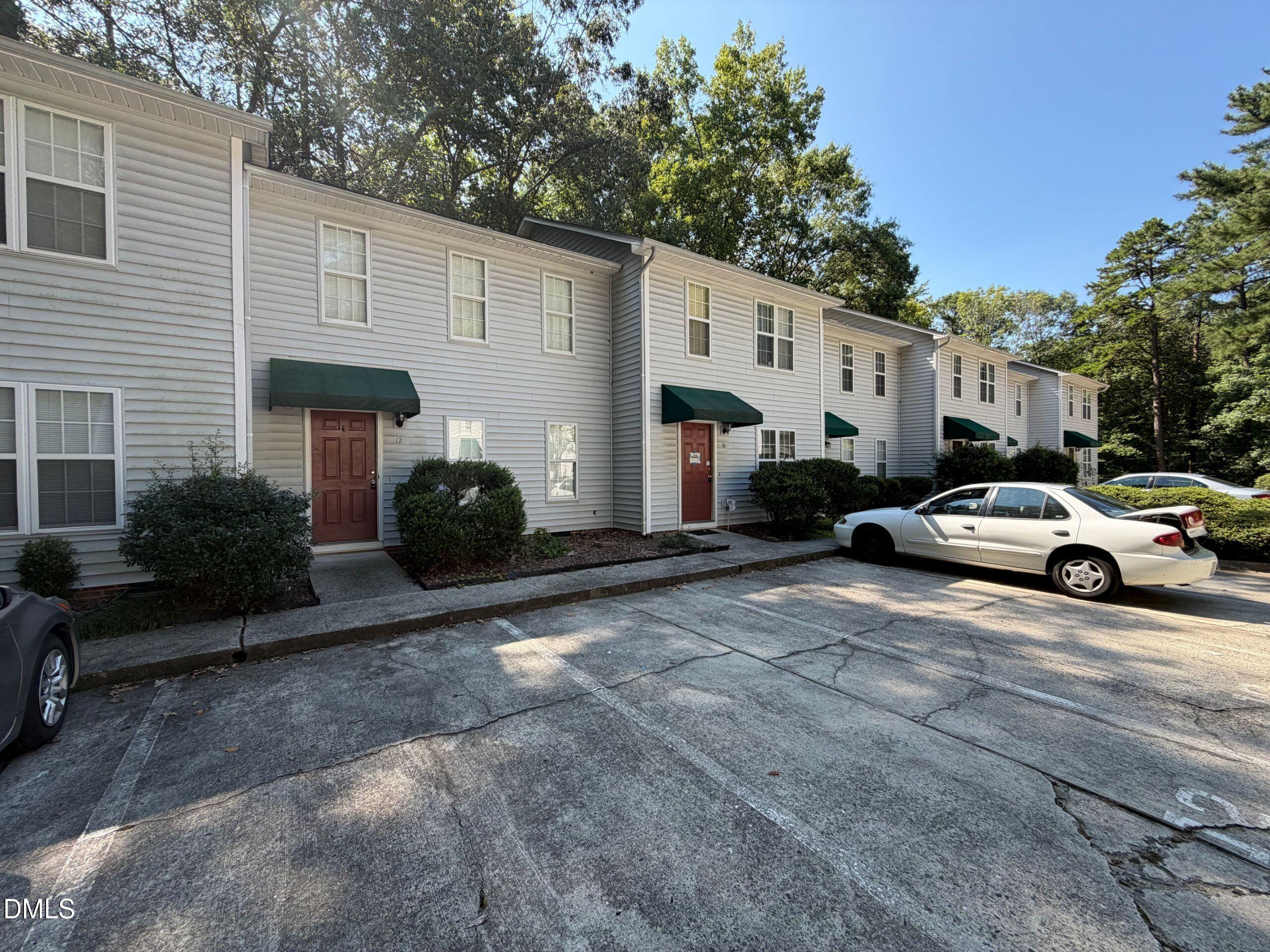 12 Mandy Court — photo
