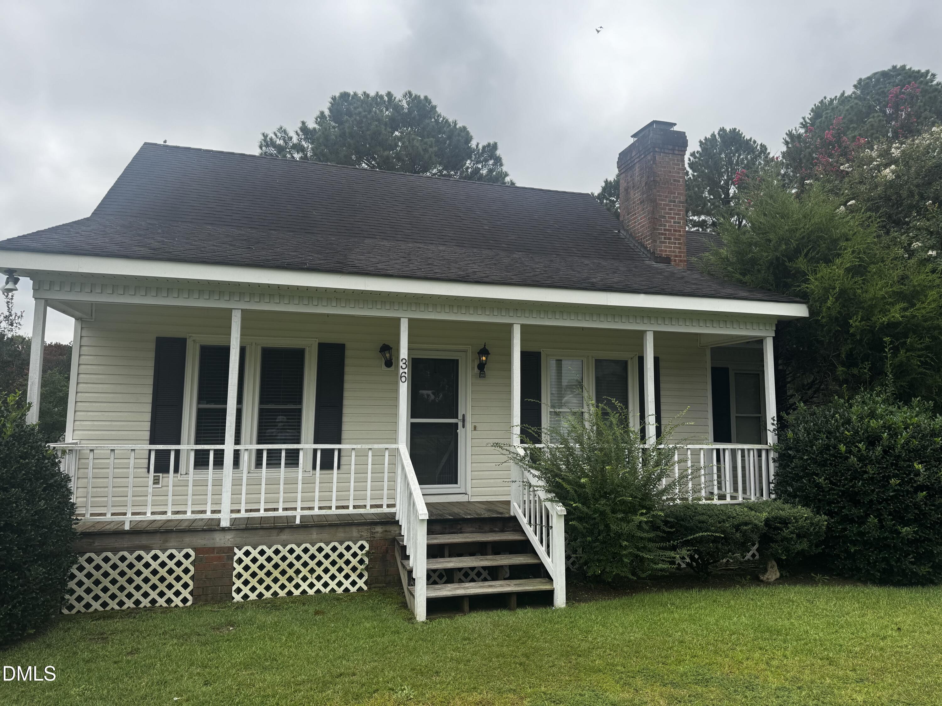36 Woodside Court — photo
